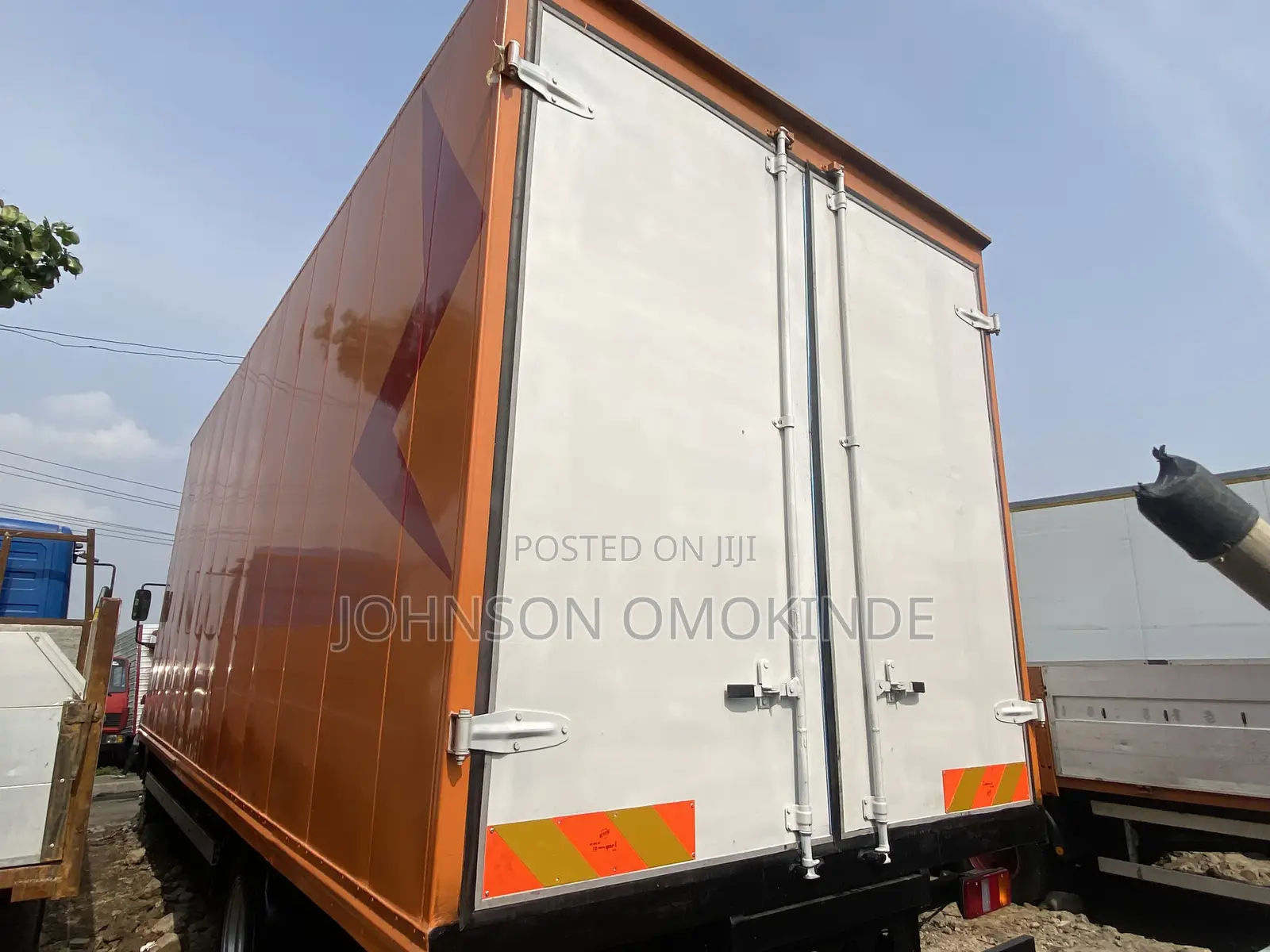 814 Mercedes Benz Container Truck