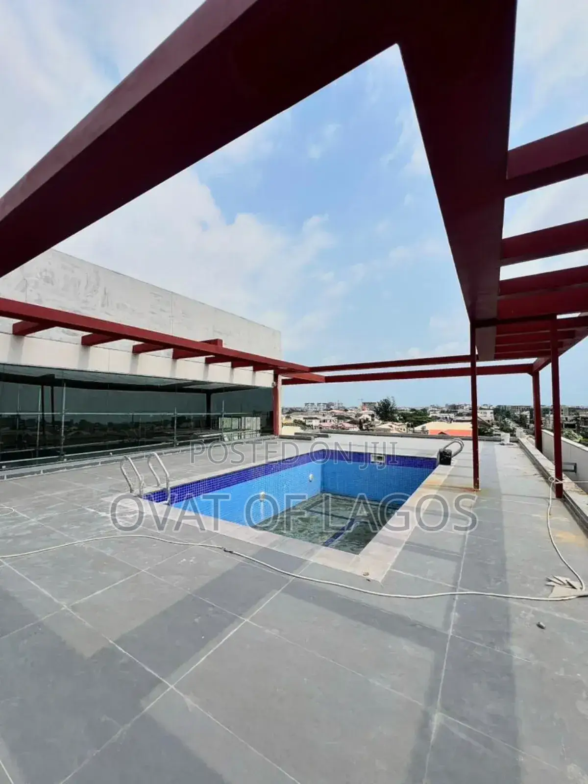3bdrm Apartment in Lekki Phase 1 for sale