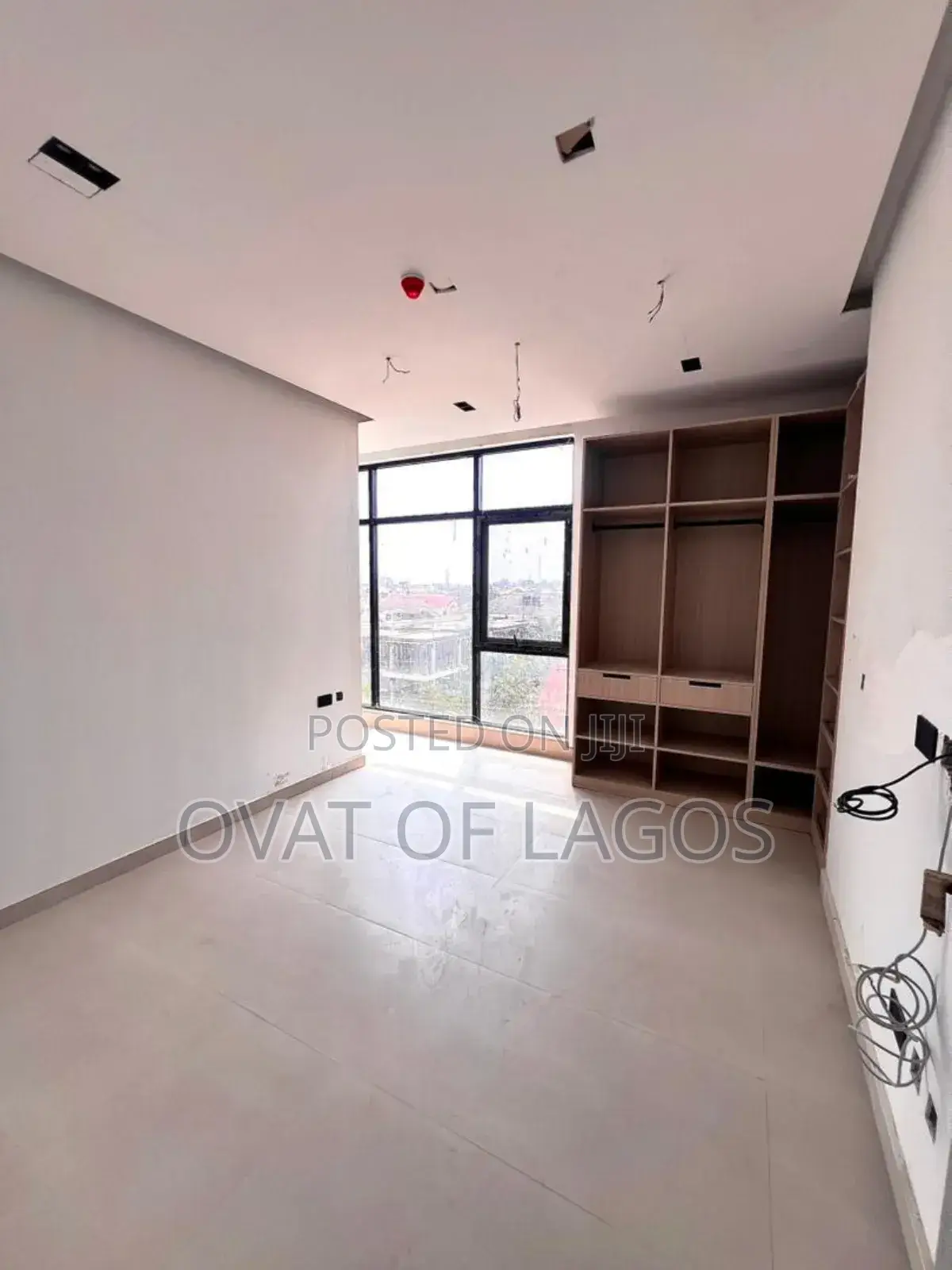 3bdrm Apartment in Lekki Phase 1 for sale