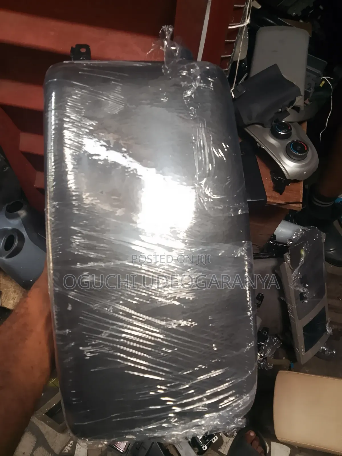 Armless Toyota Camry 2006