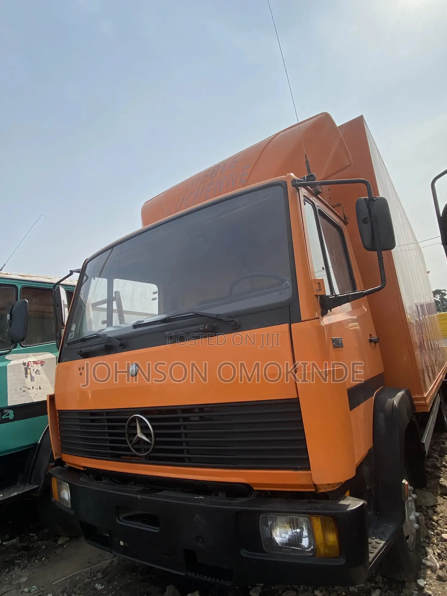 814 Mercedes Benz Container Truck