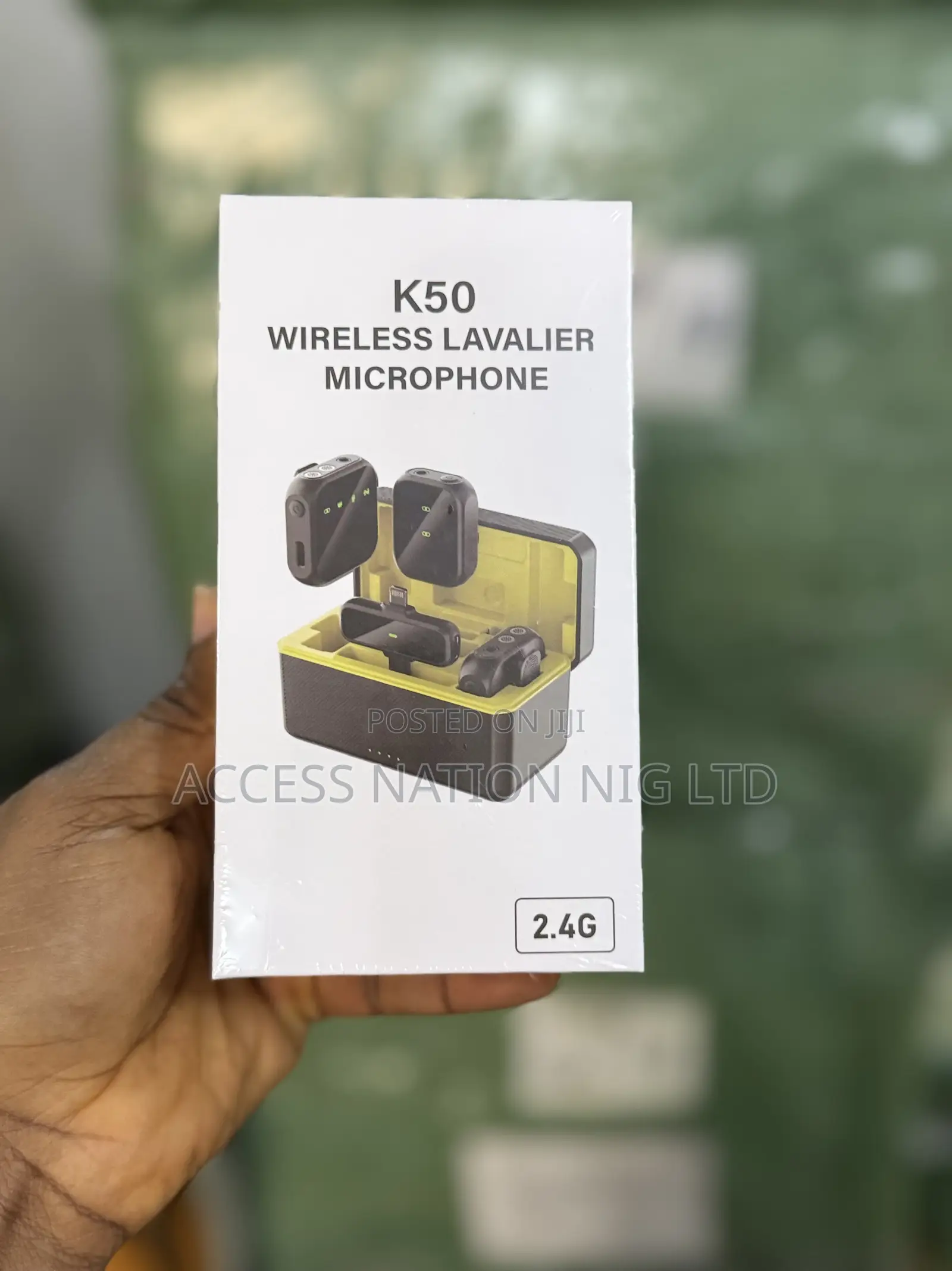 Wireless Lavalier Microphone With Double Mic and Double Receiver