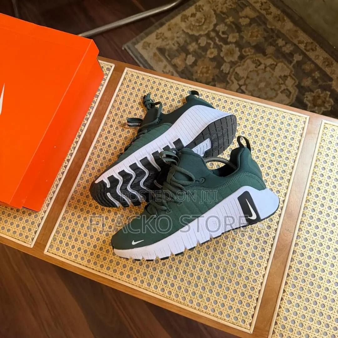 Original Nike Free Metcon 6 Sneakers