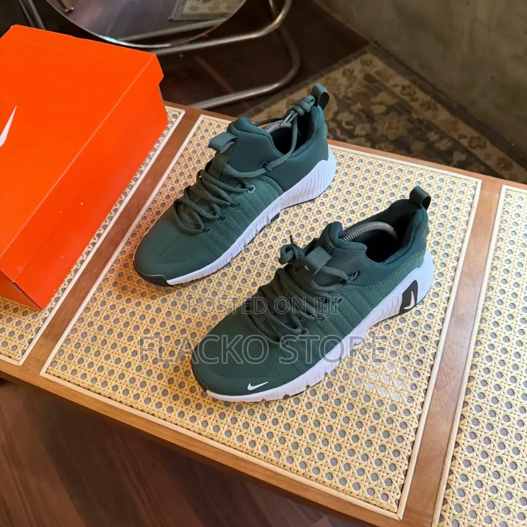 Original Nike Free Metcon 6 Sneakers
