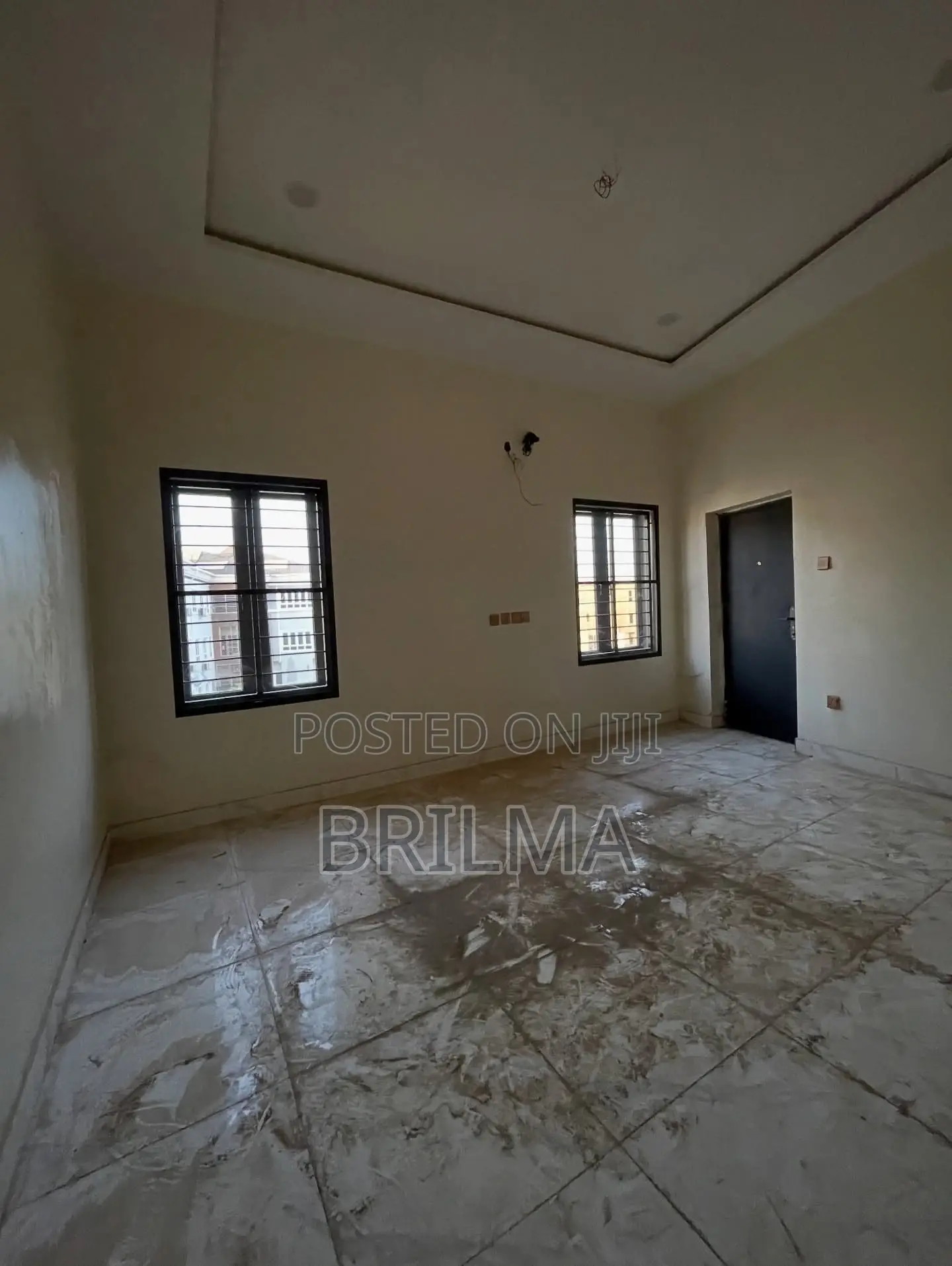 5bdrm Duplex in Jahi for sale