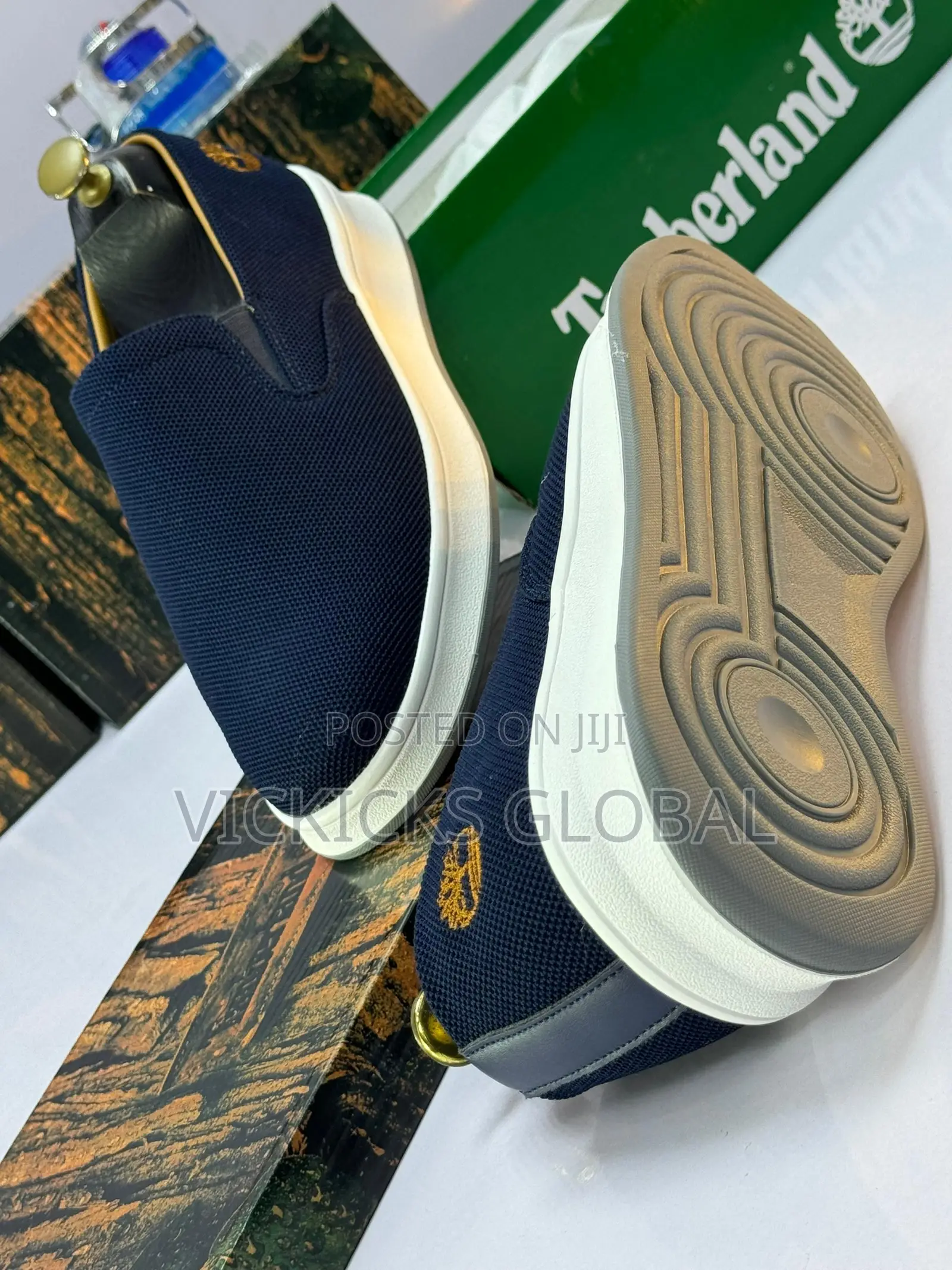 Timberland – Classic Loafers, Modern Comfort”