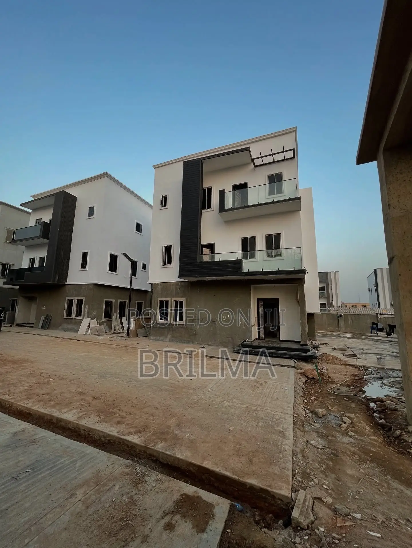 6bdrm House in Jahi for sale
