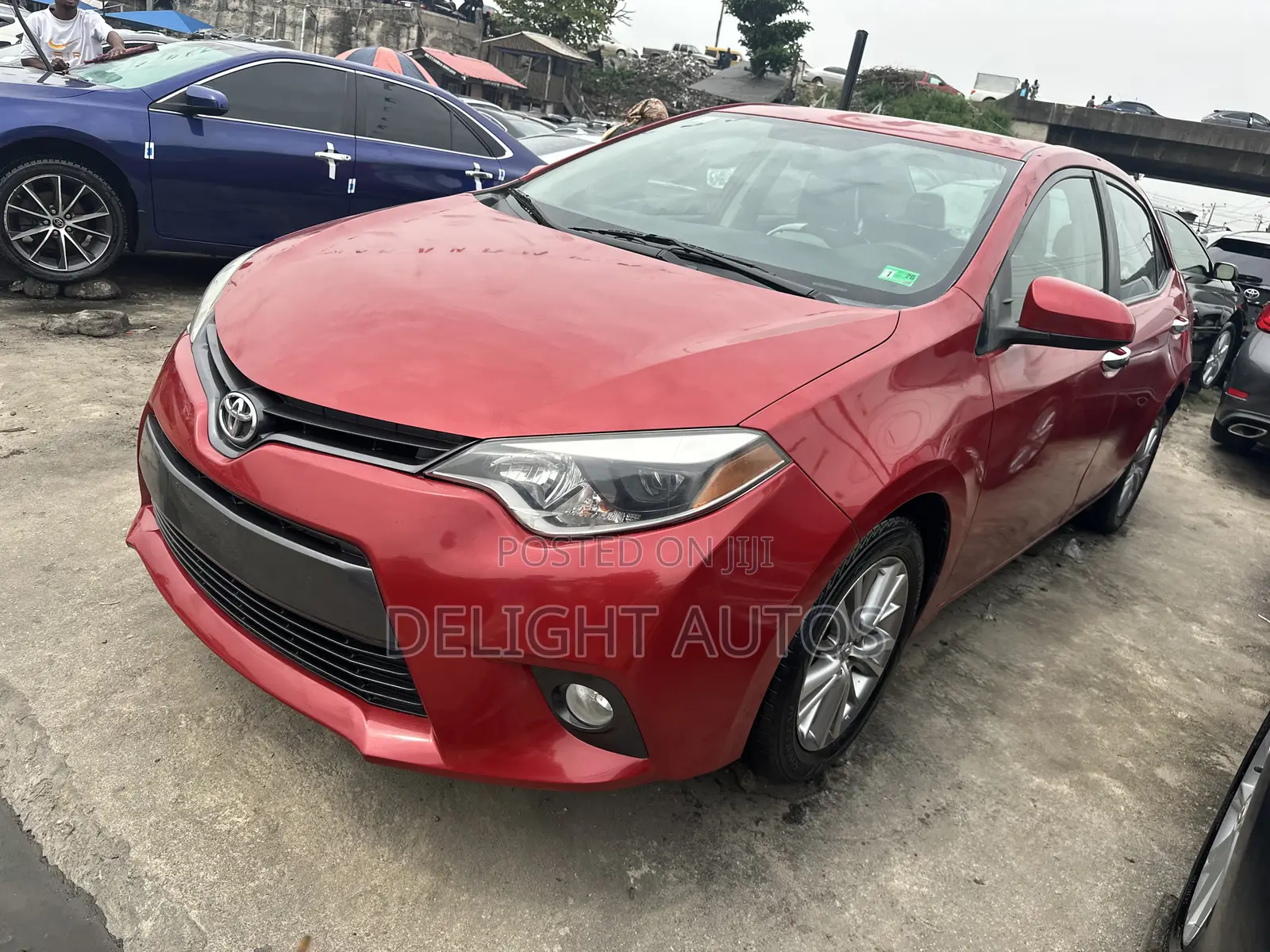 Toyota Corolla LE 4dr Sedan (1.8L 4cyl CVT) 2015 Red