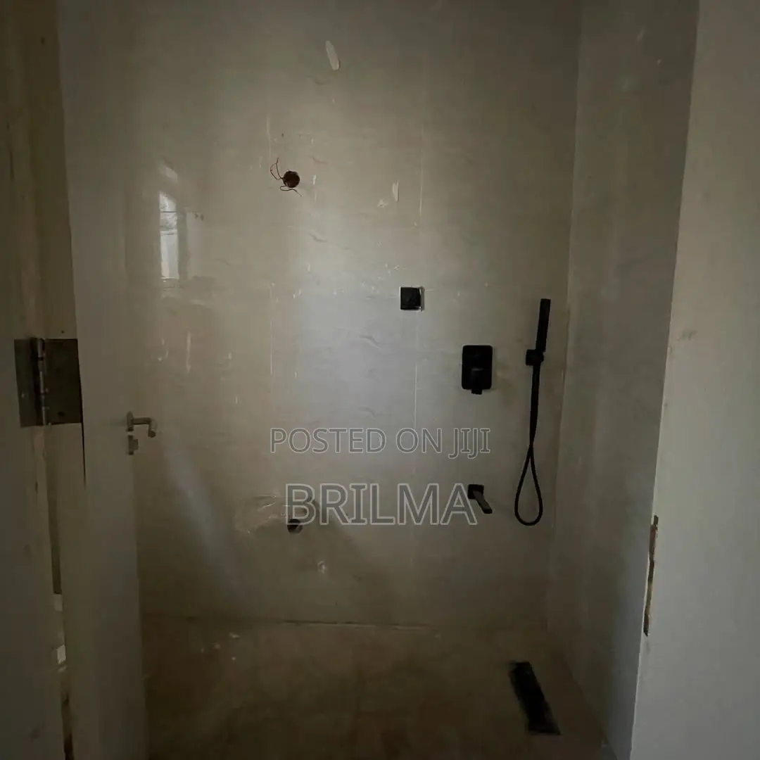 1bdrm Block of Flats in Jahi for sale