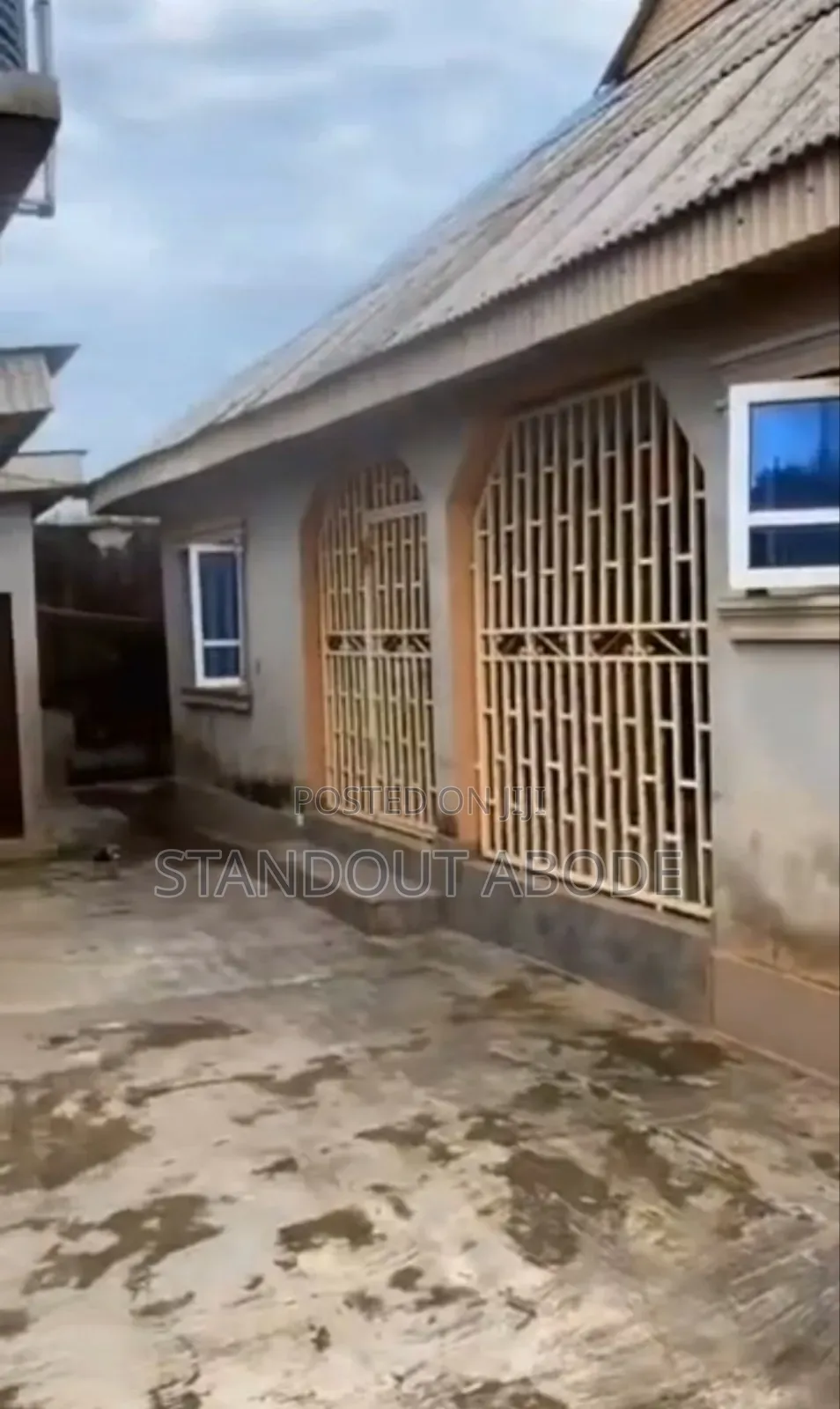3bdrm Block of Flats in Facing A Tarred Road, Alagbado for sale