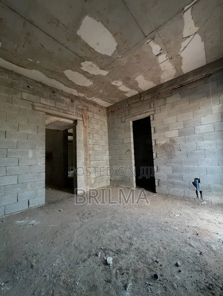 4bdrm Duplex in Mabushi for sale