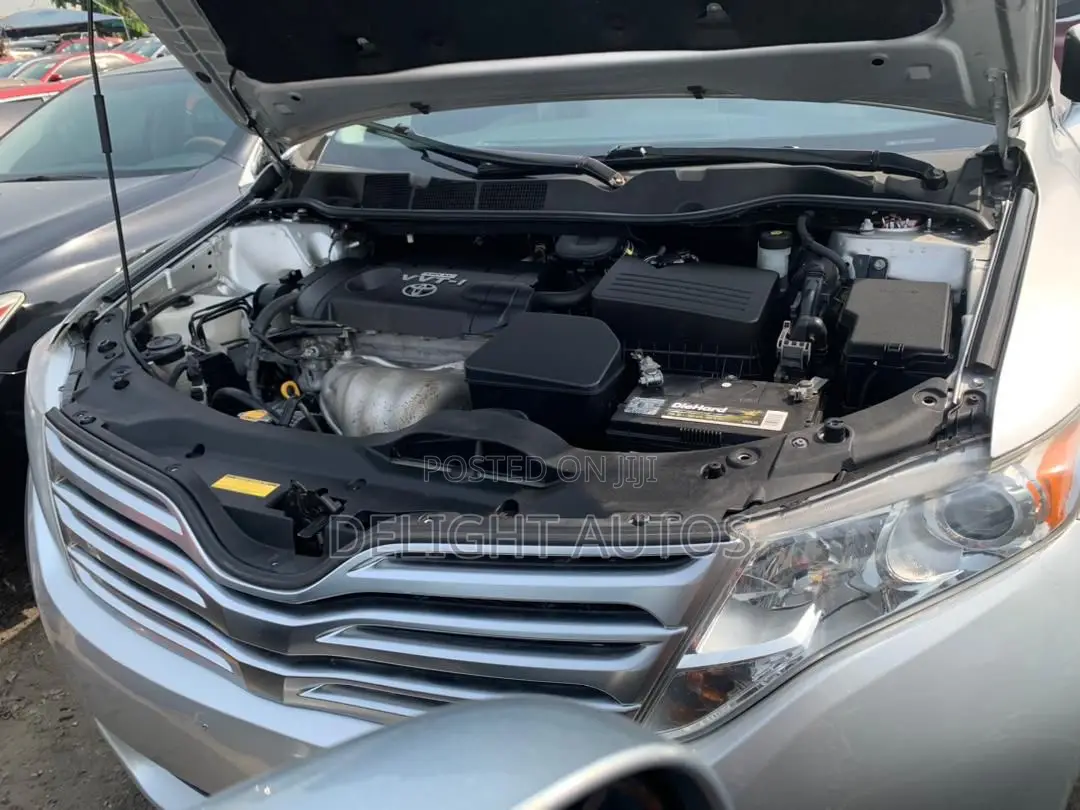 Toyota Venza V6 AWD 2010 Silver