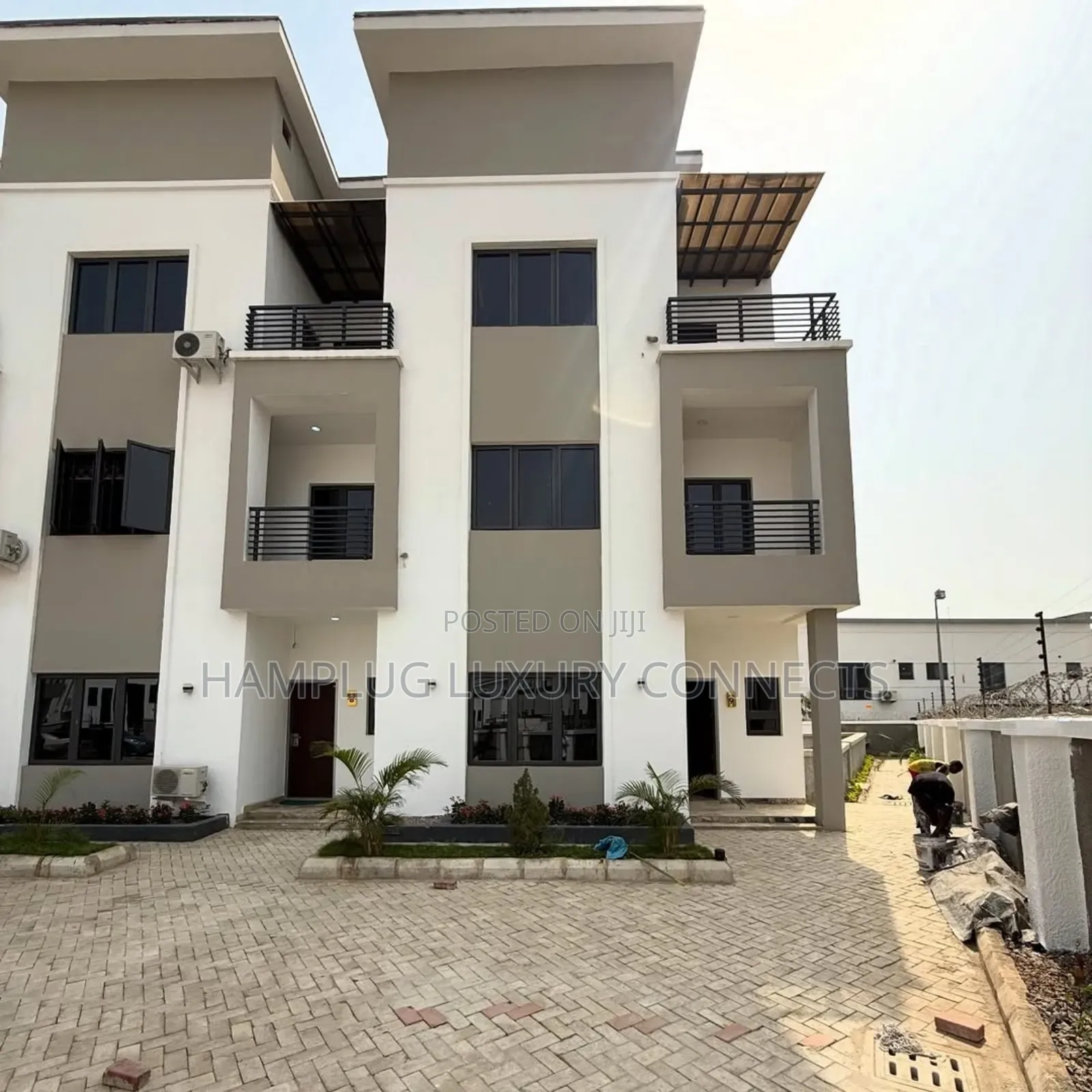 Furnished 4bdrm Duplex in Jahi for sale