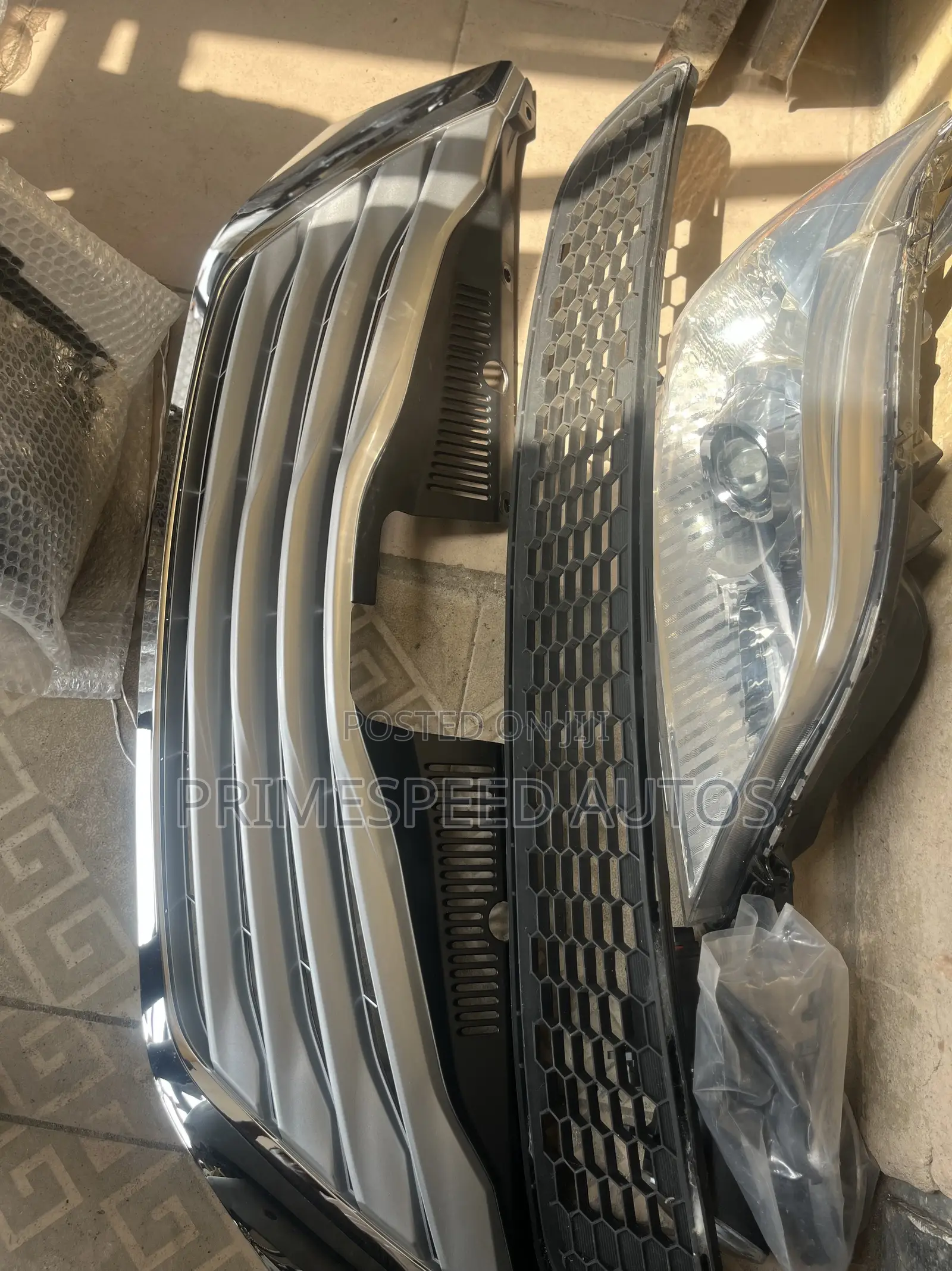 Front Grill Sienna 2012 Up and Down