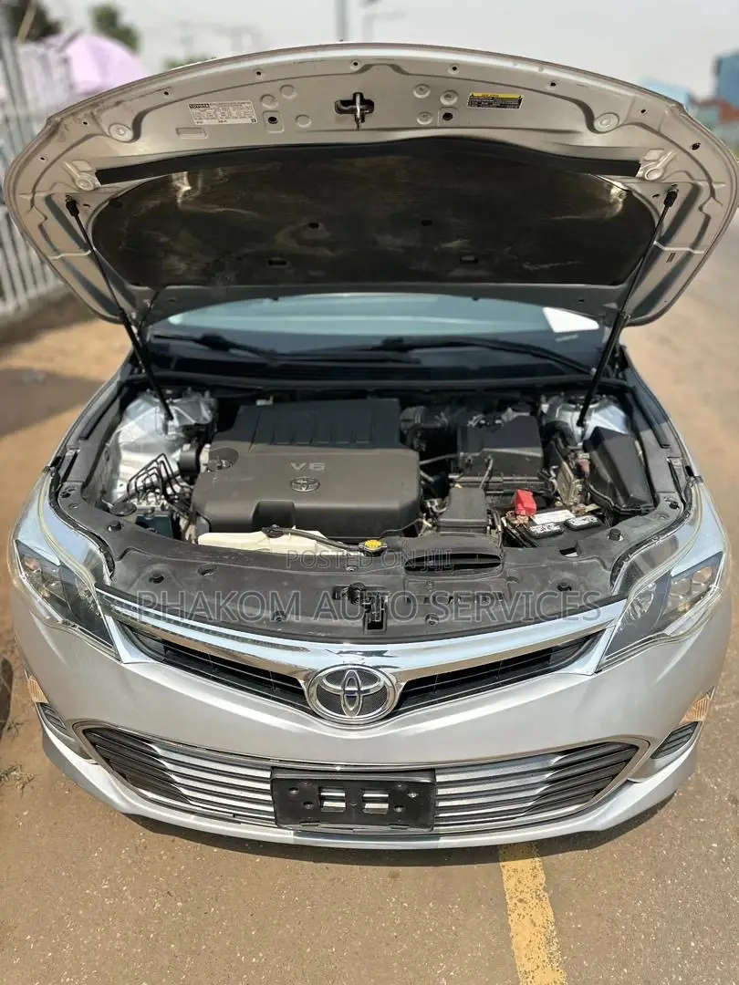 Toyota Avalon XLE Sedar FWD (3.5L 6cyl 6A) 2013 Silver