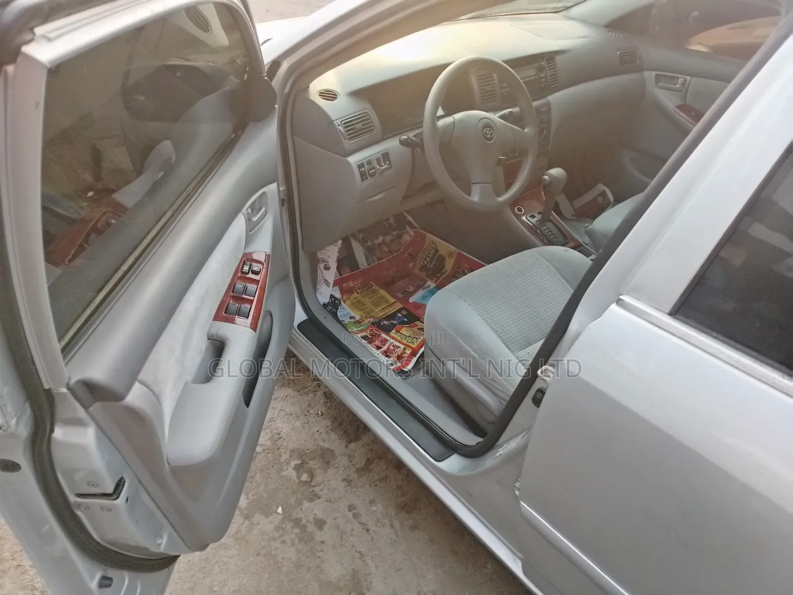 Toyota Corolla LE 2005 Silver