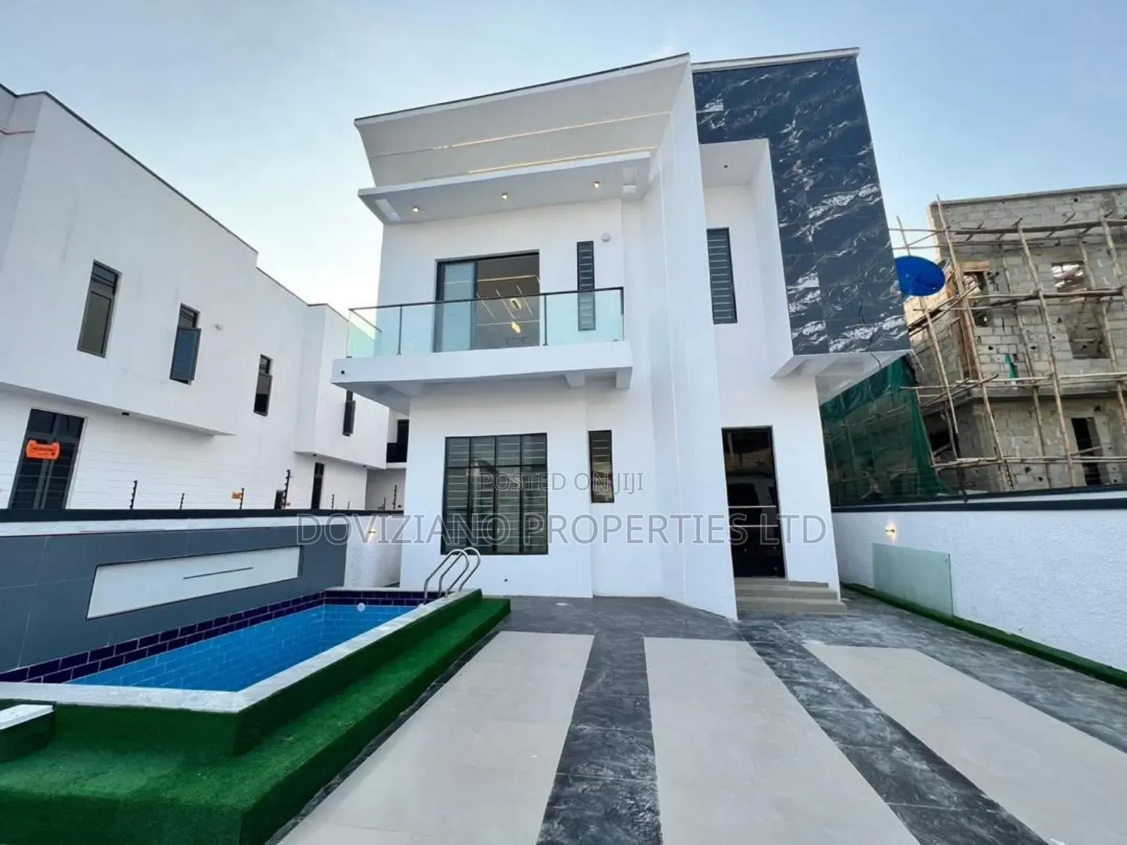 5bdrm Duplex in Ikota for sale