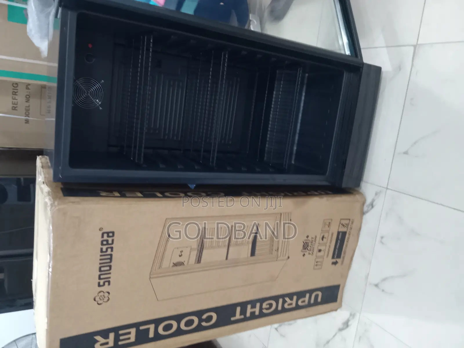 Snowsea 270l Upright Display Cooler for Shops