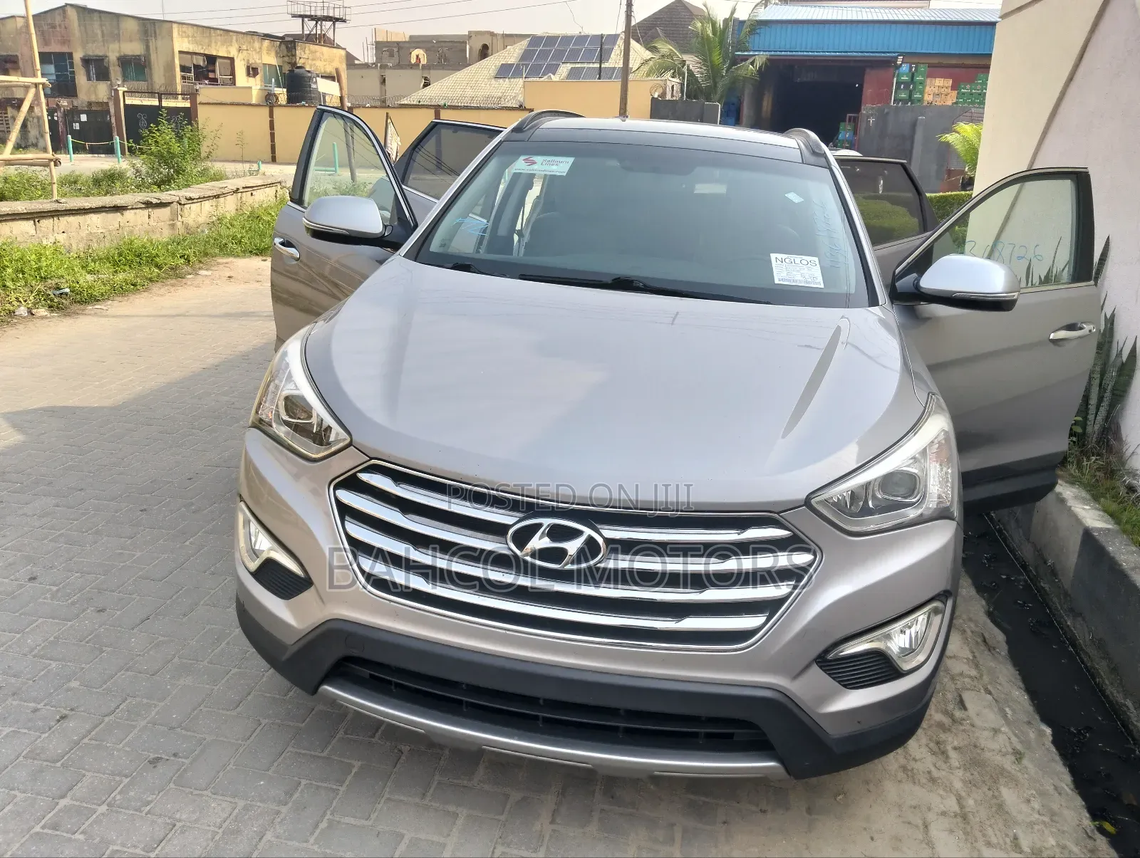 Hyundai Santa Fe Limited w/Saddle Interior 4dr SUV (3.3L 6cyl 6A) 2015