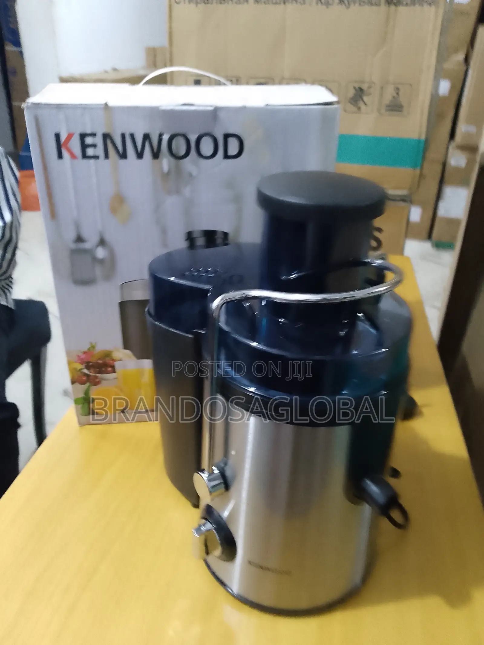 Kenwood Fruit Juice Extractor With Steady Operation