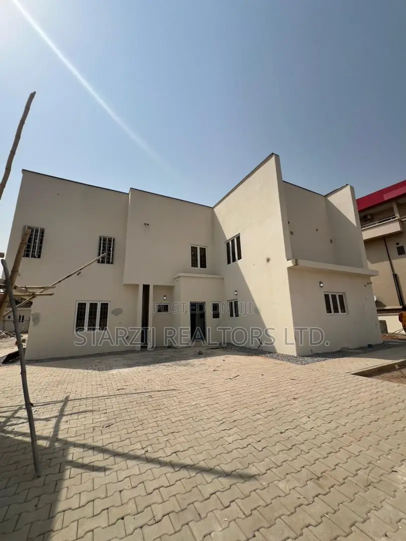 5bdrm Duplex in Wuye for sale