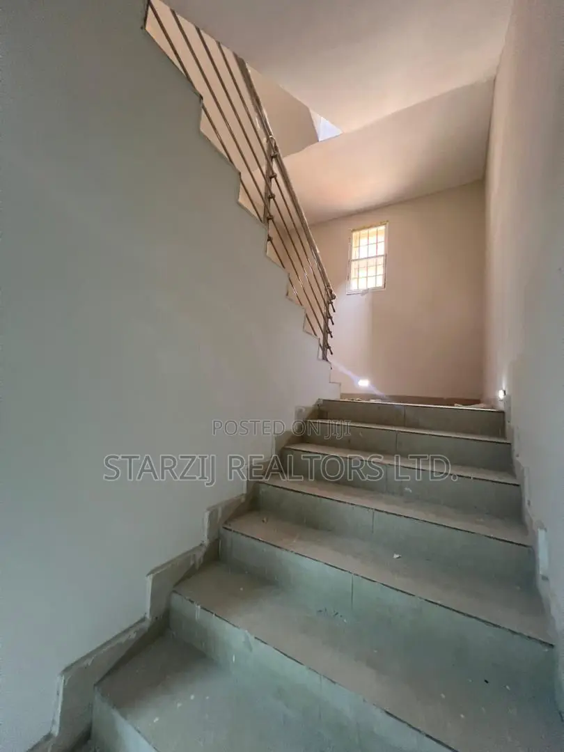 5bdrm Duplex in Wuye for sale