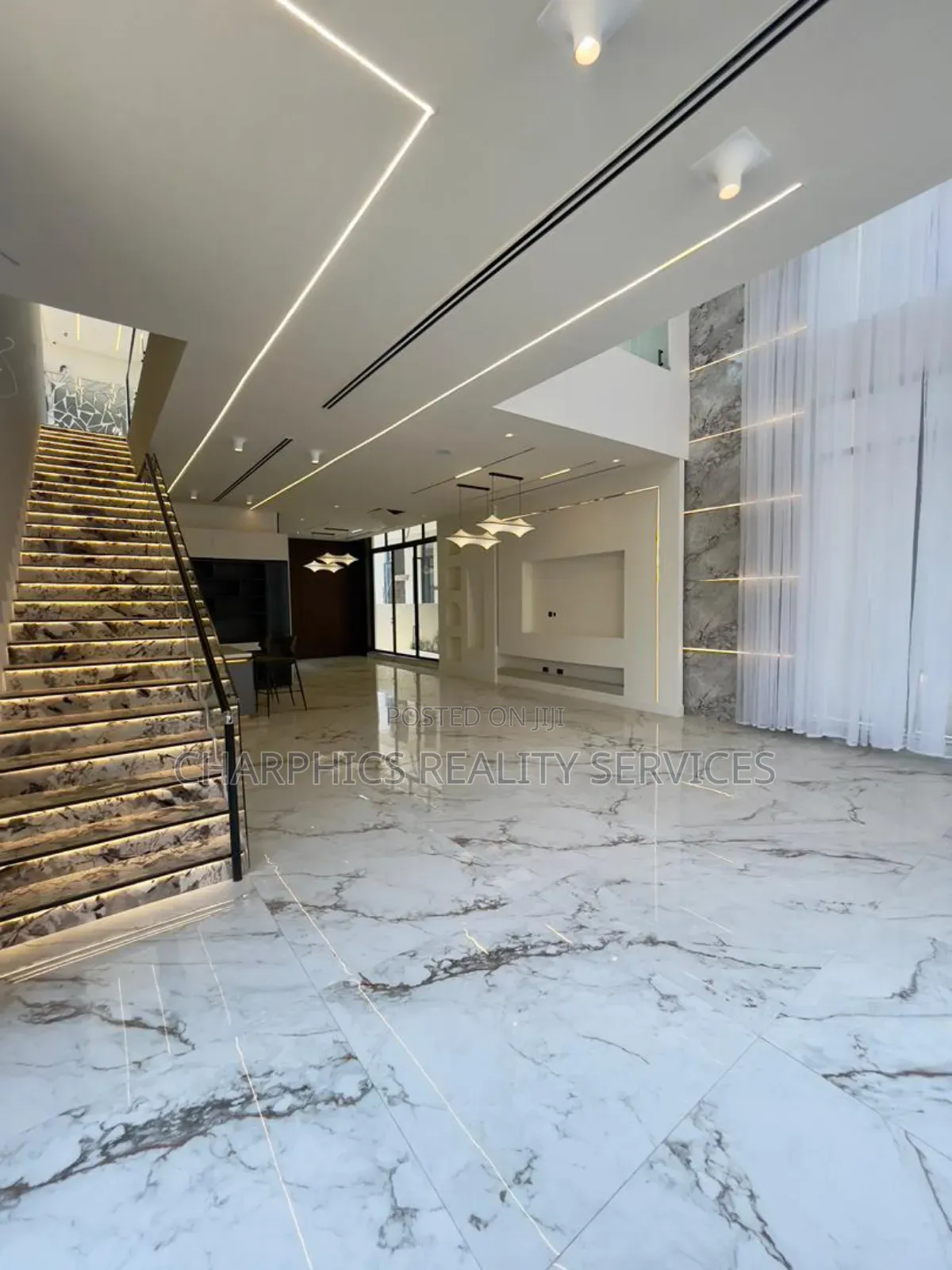 5bdrm Duplex in Lekki for sale