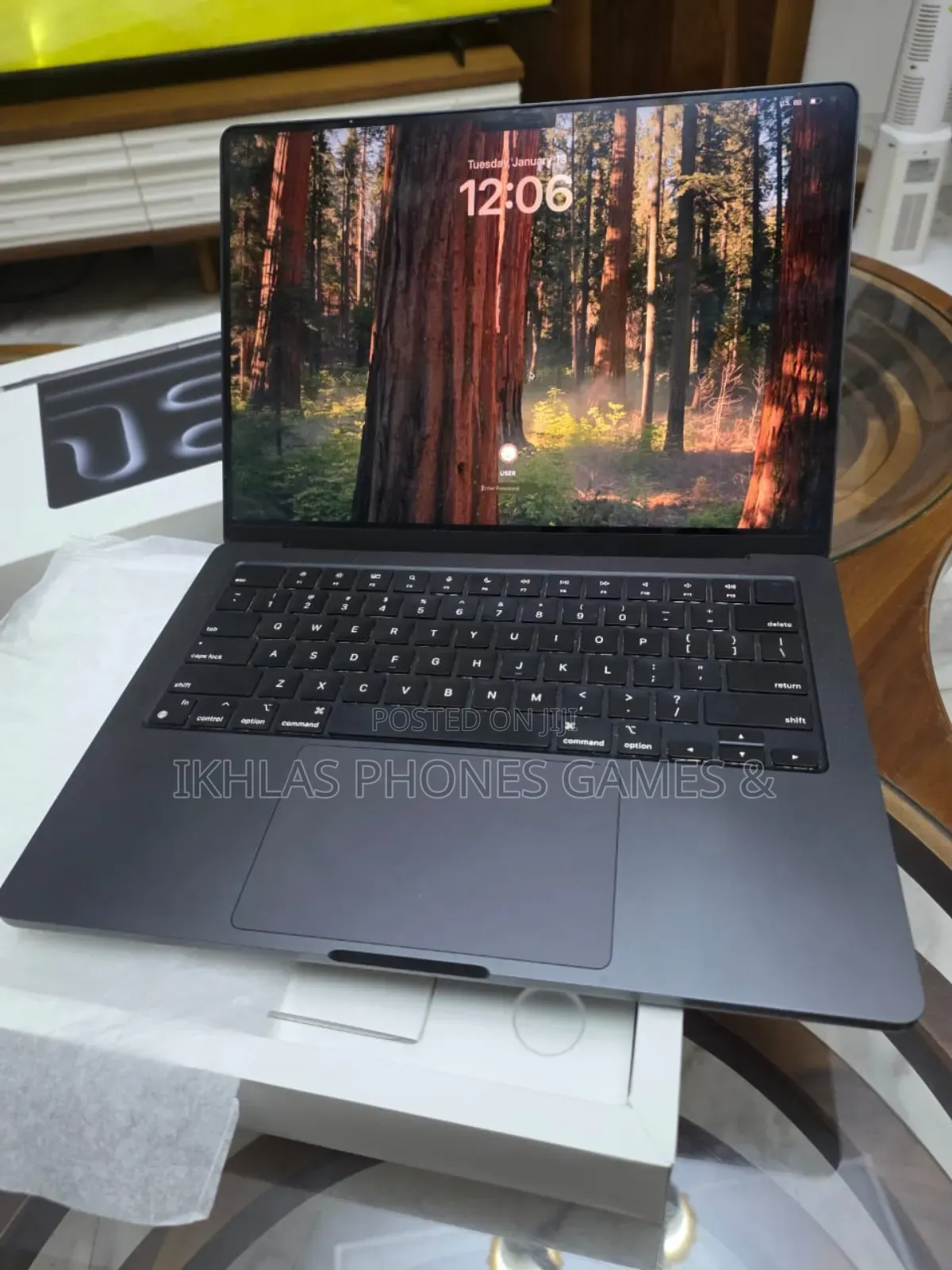 New Laptop Apple MacBook Pro 2024 M4 14-Inch 48GB Apple M4 Pro SSD 1T