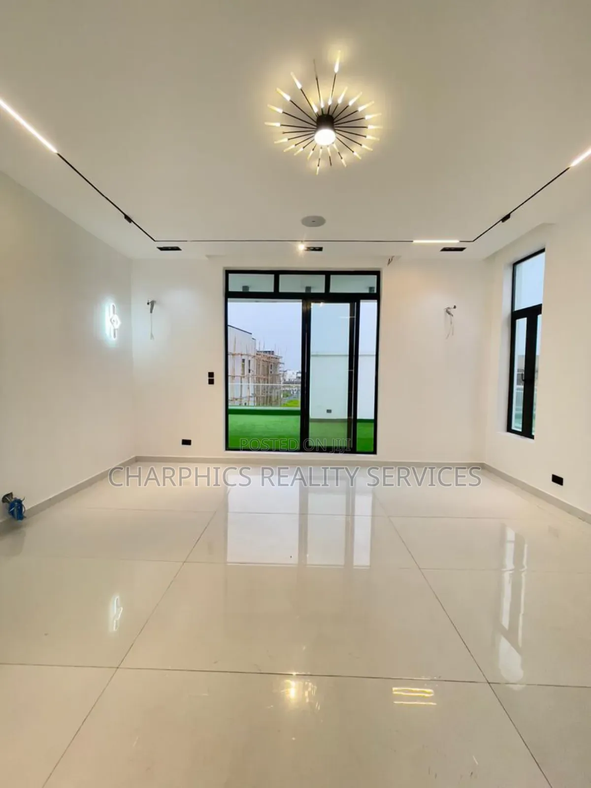5bdrm Duplex in Osapa london for sale