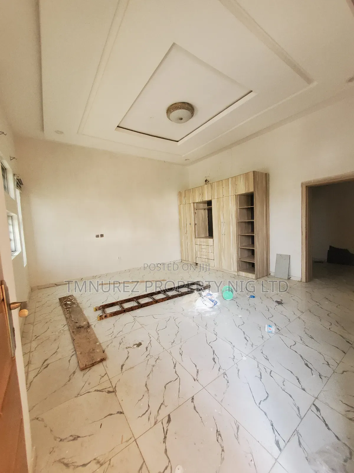 4bdrm Duplex in Orchil Road, Chevron for rent