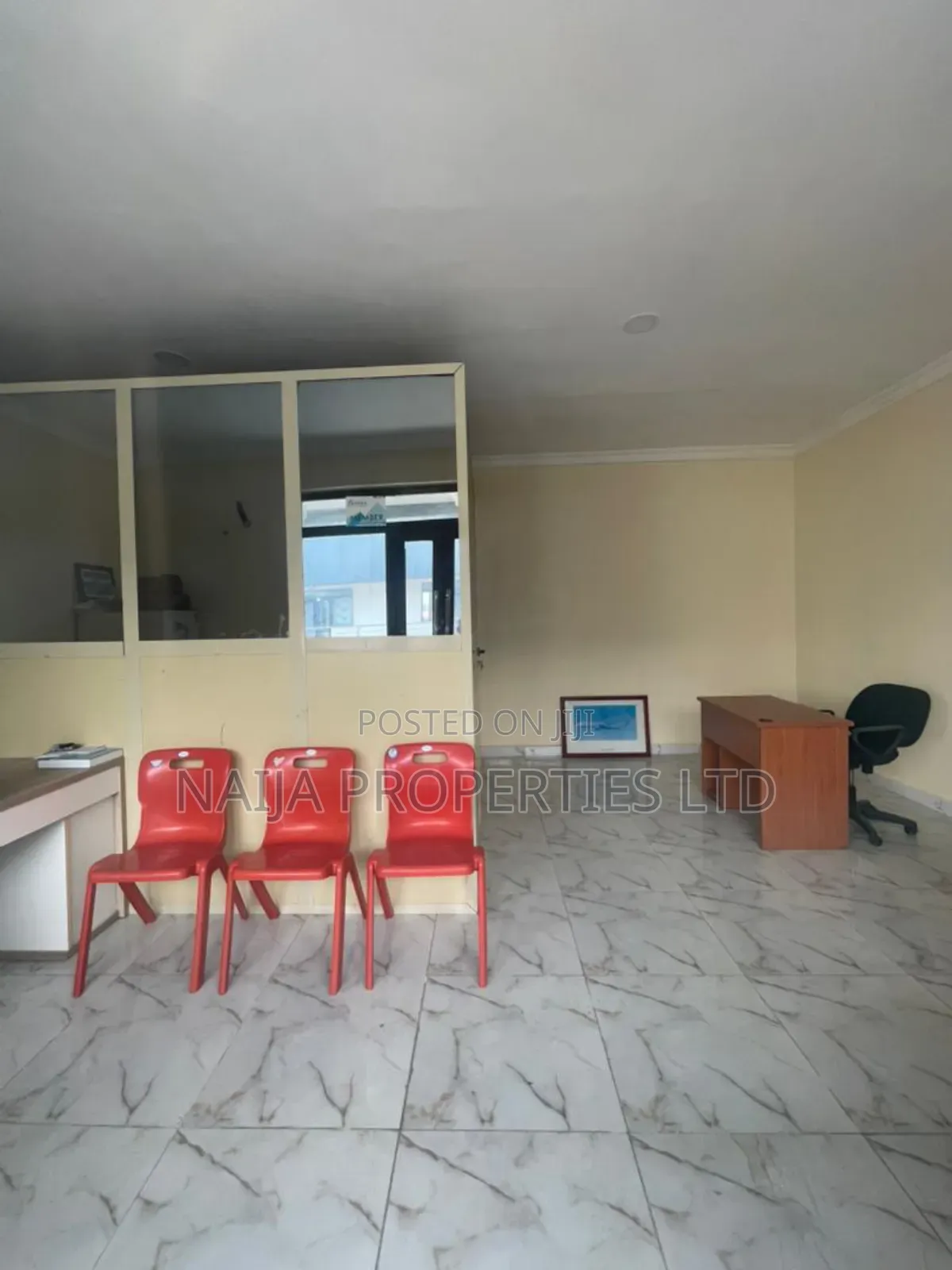 Office/Shop Space on 2nd Floor at Igboefon, Lekki for Rent