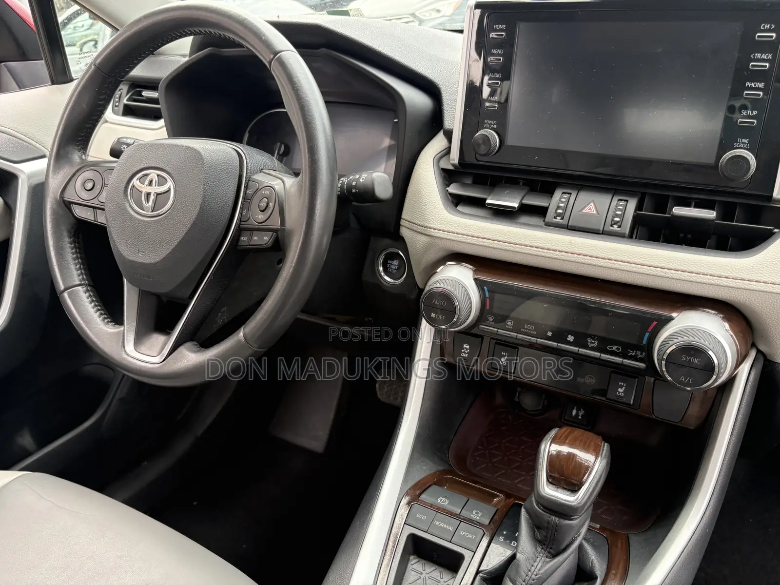 Toyota RAV4 Limited FWD 2020 Red