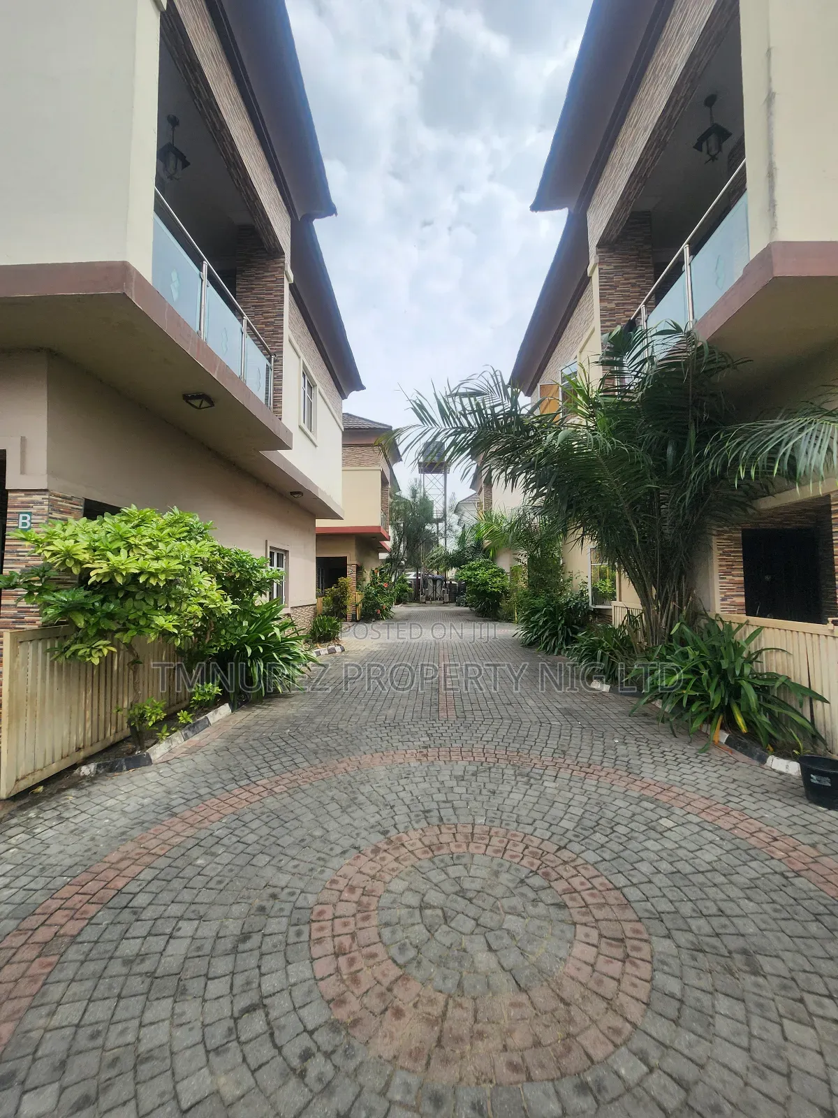 Bedroom Duplex for Rent Chevron