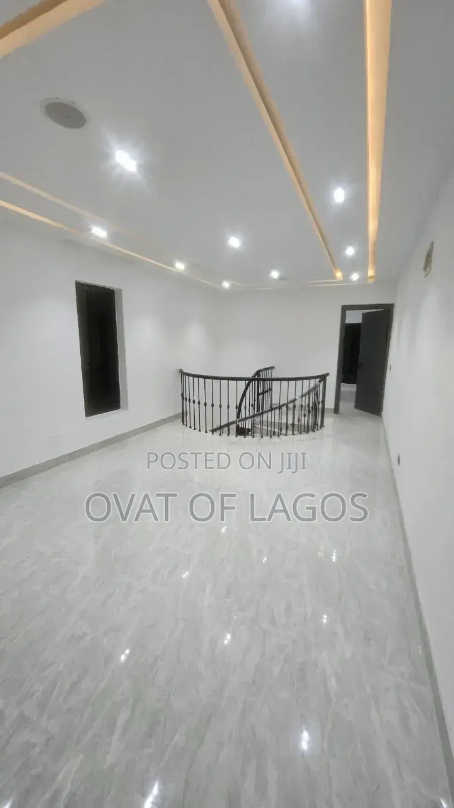 5bdrm Duplex in New Road Lekki for sale