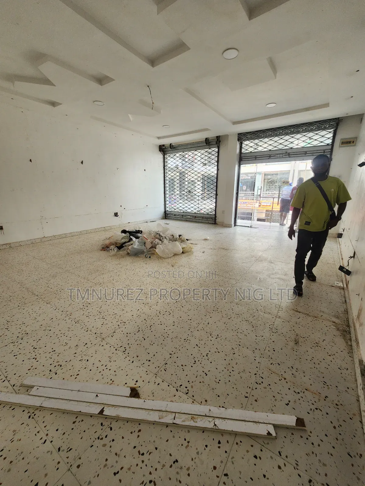 Shop for Rent at Orchard Road in a Very Busy Area