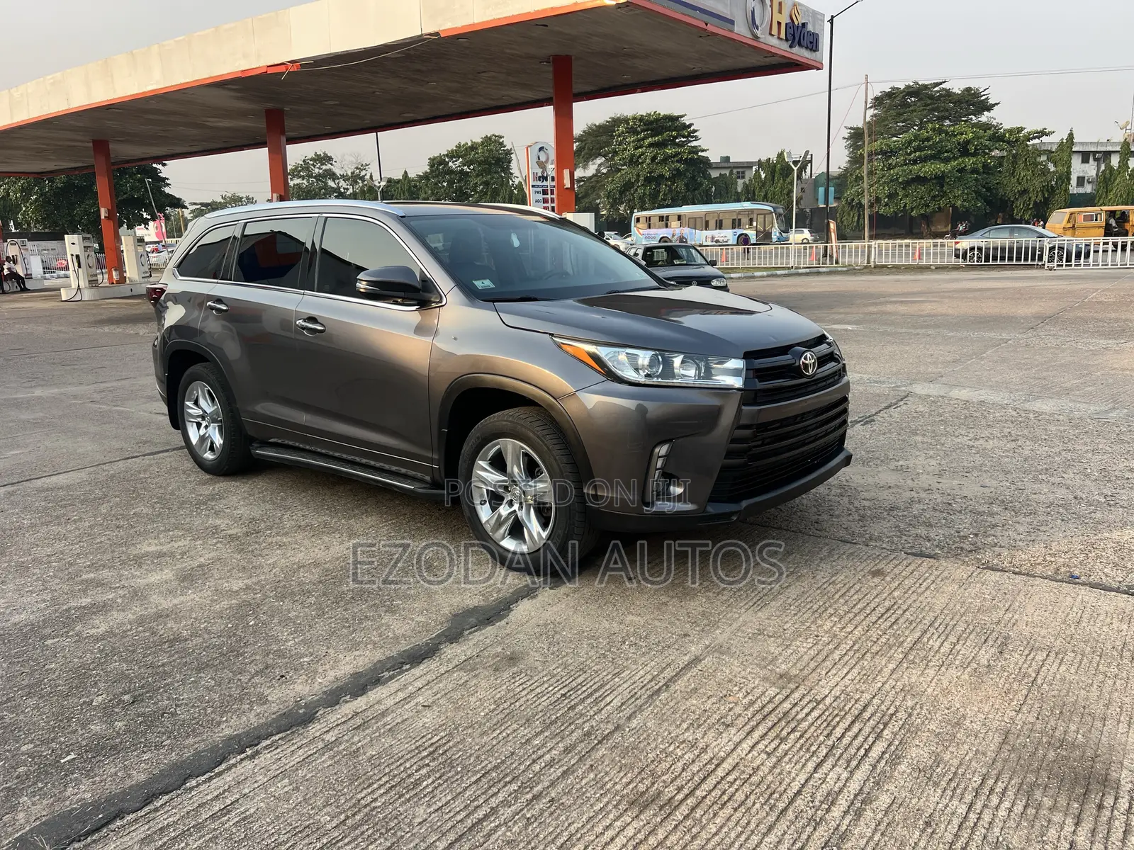 Toyota Highlander Limited 4dr SUV AWD (3.5L 6cyl 6A) 2015 Gray