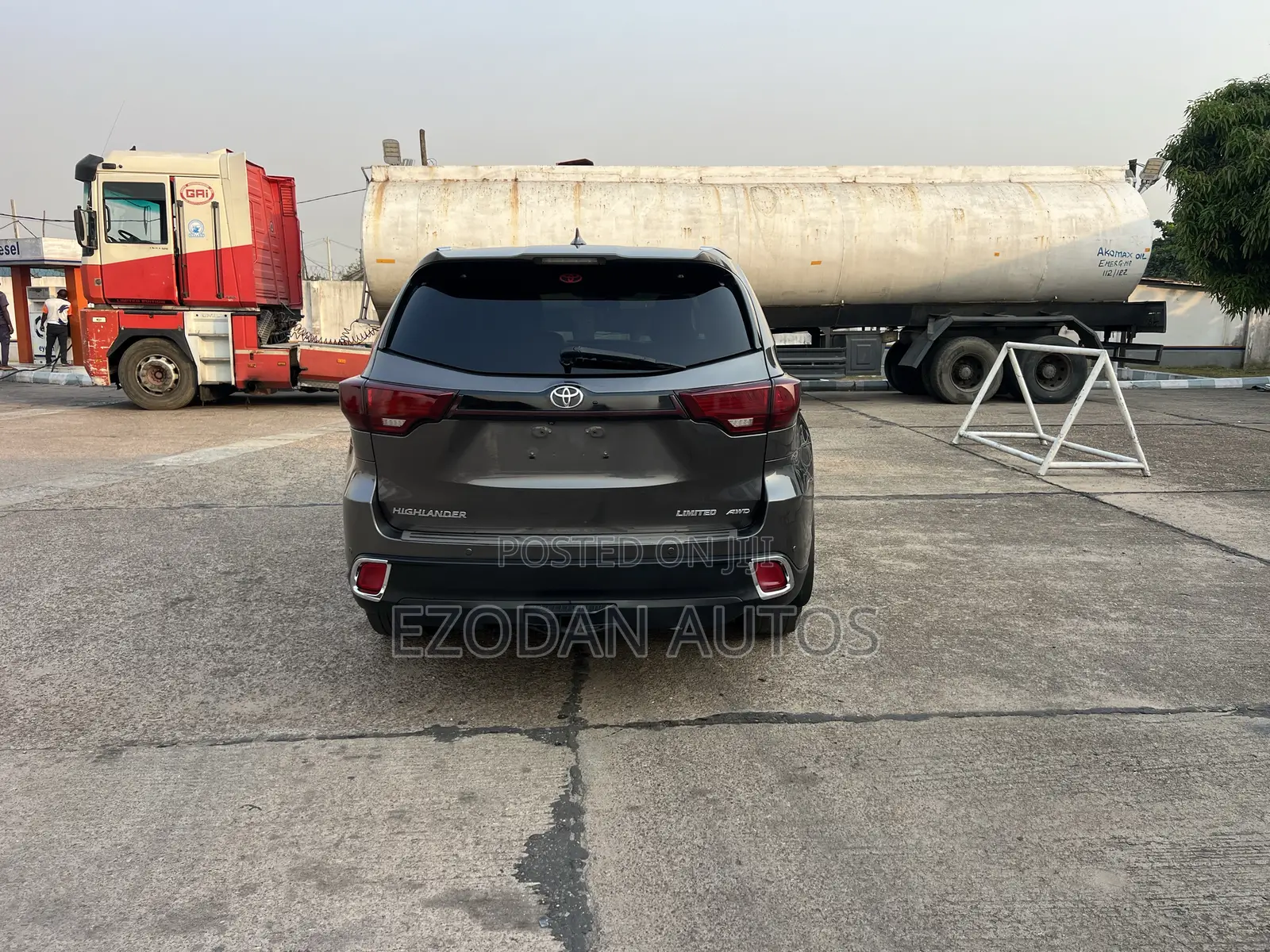 Toyota Highlander Limited 4dr SUV AWD (3.5L 6cyl 6A) 2015 Gray