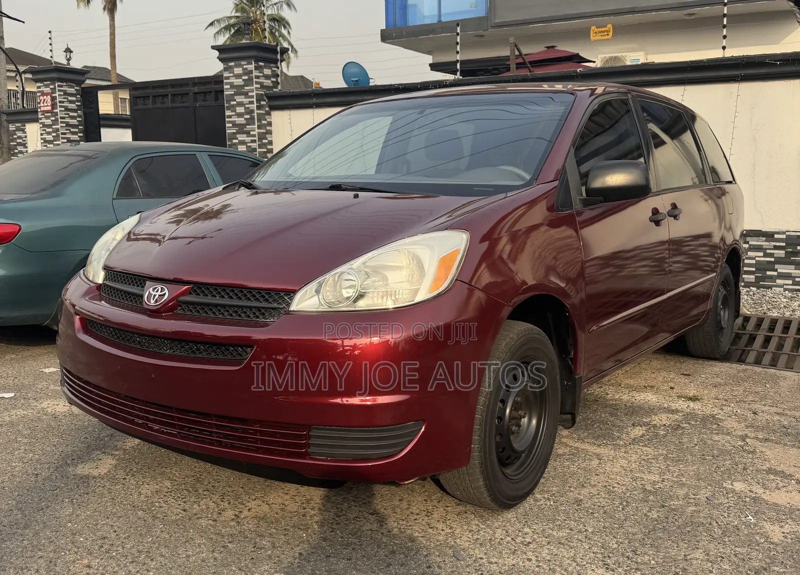 Toyota Sienna 2005 Red