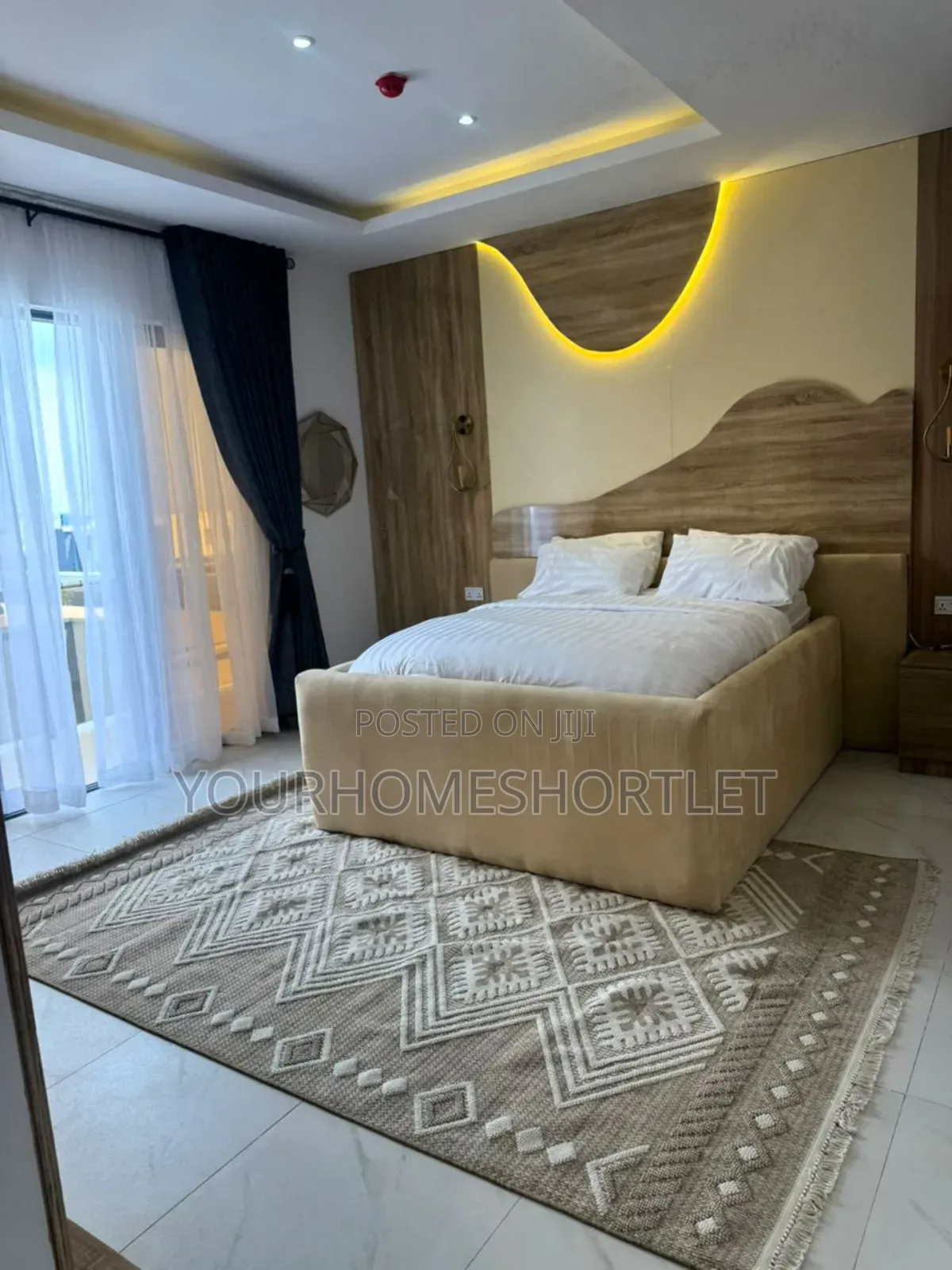4 Bedroom Maisonette With Swimming Pool That Allows Party and Movie