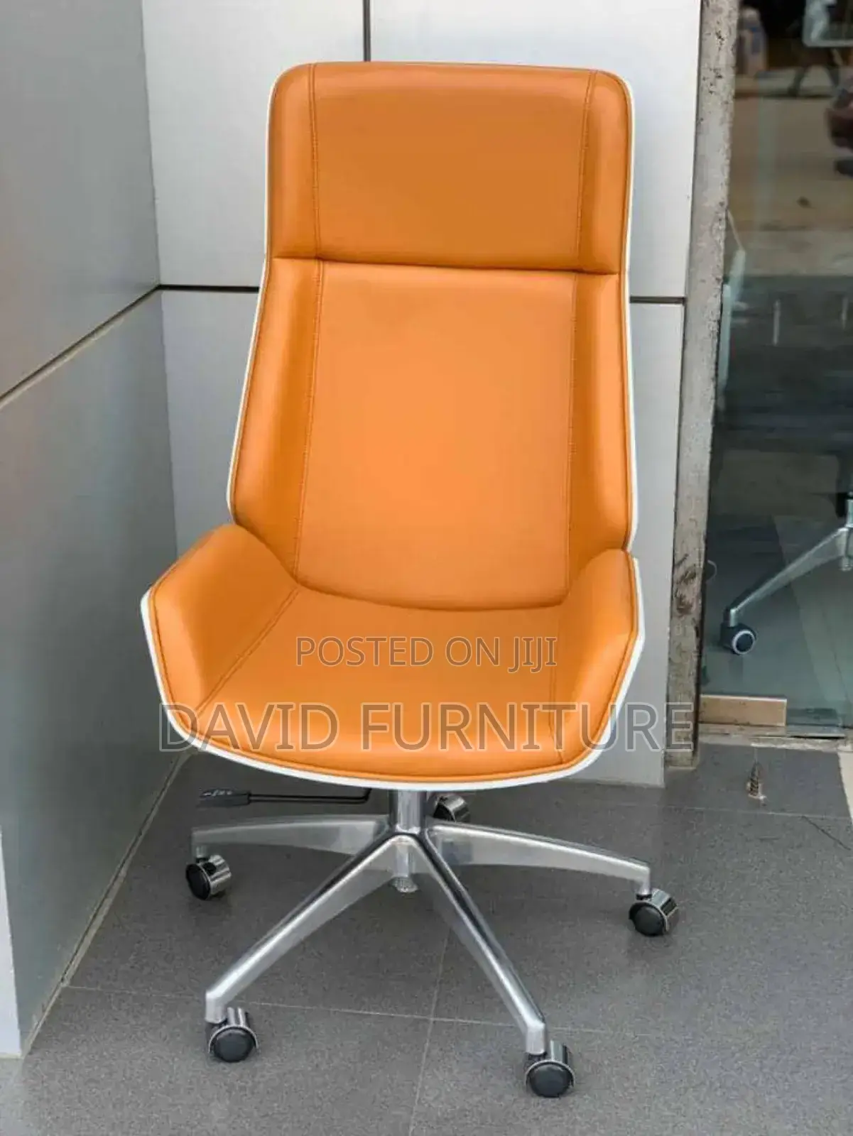 Elite Swivel Chair