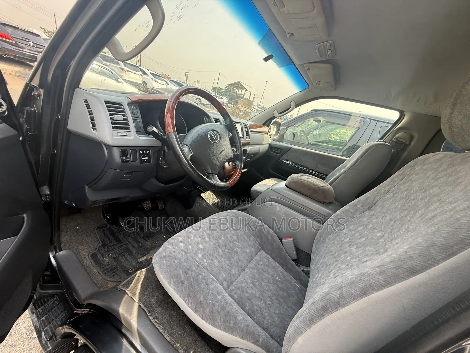 Toyota HiAce 2010 Grey