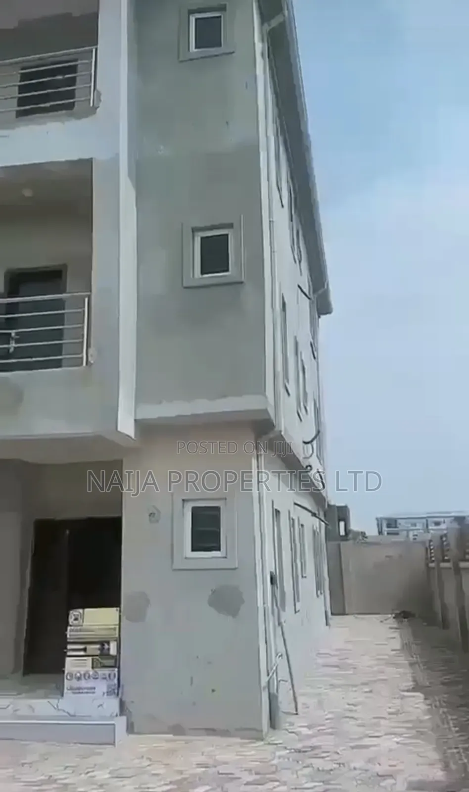 3bdrm Block of Flats in Abijo Gra for sale