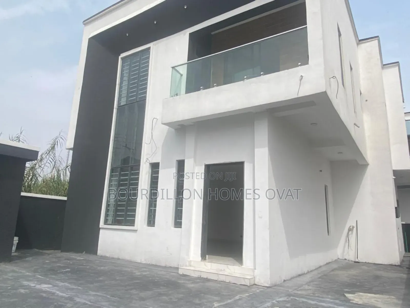 5bdrm Duplex in Harris Drive By Vgc for sale