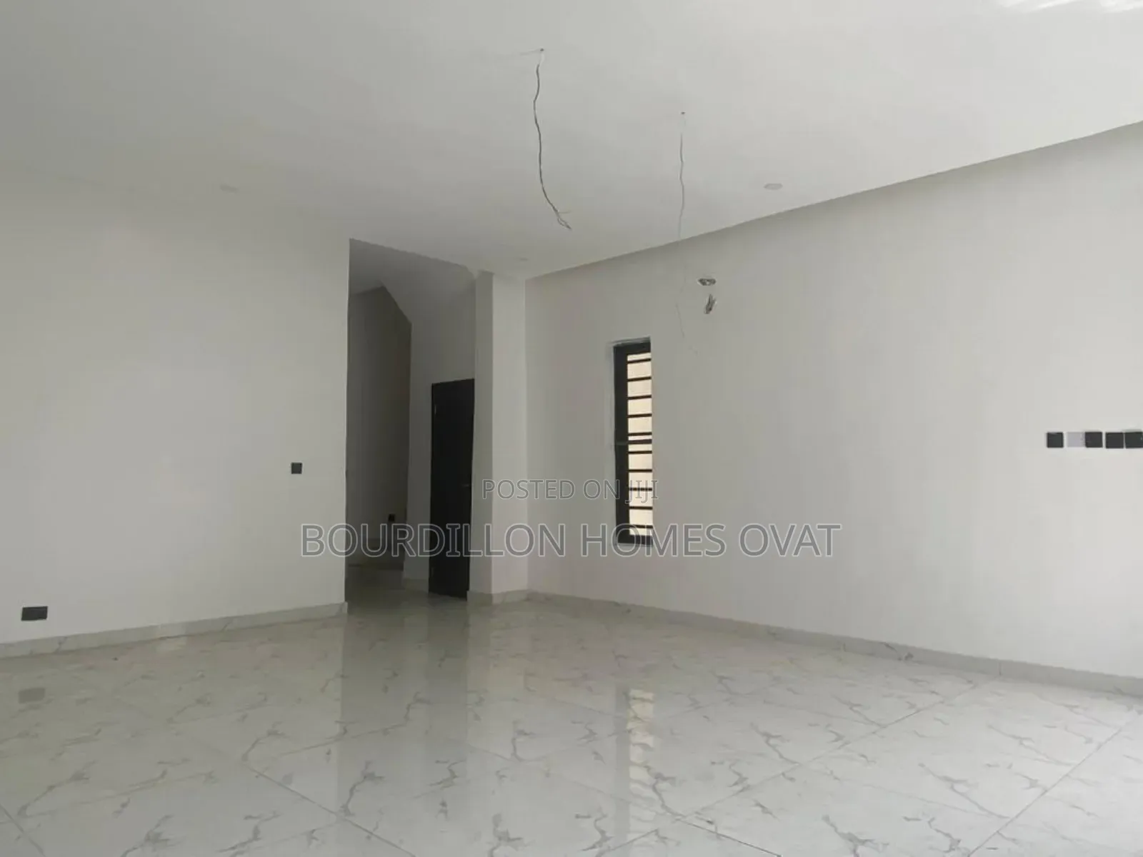 5bdrm Duplex in Harris Drive By Vgc for sale