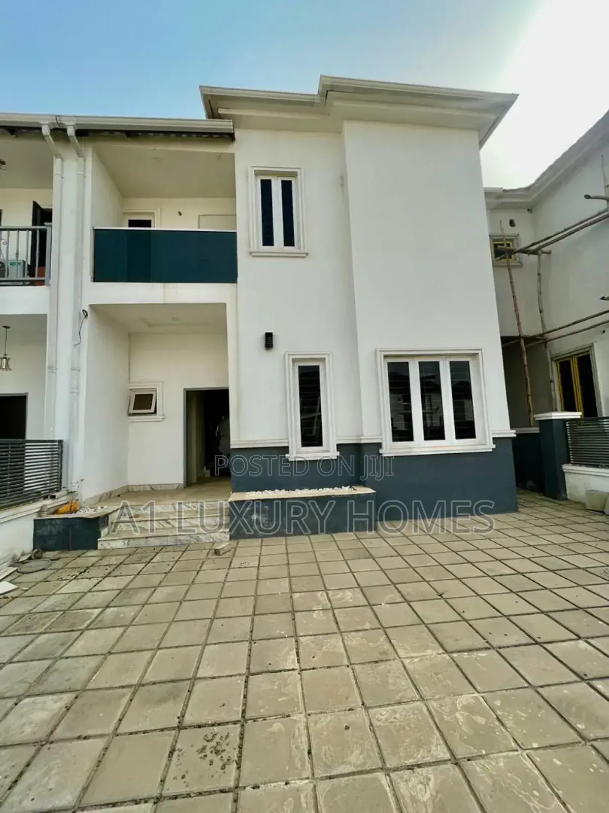4bdrm Duplex in Idu Industrial for rent