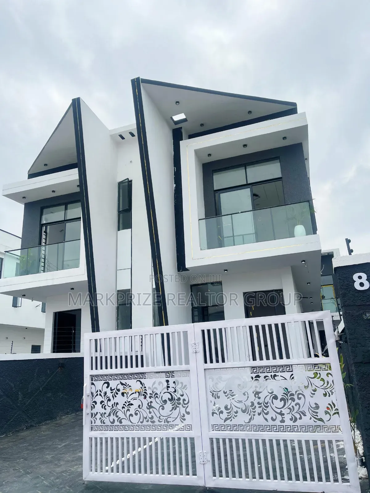 4bdrm Duplex in Ikota Gra Lekki for sale