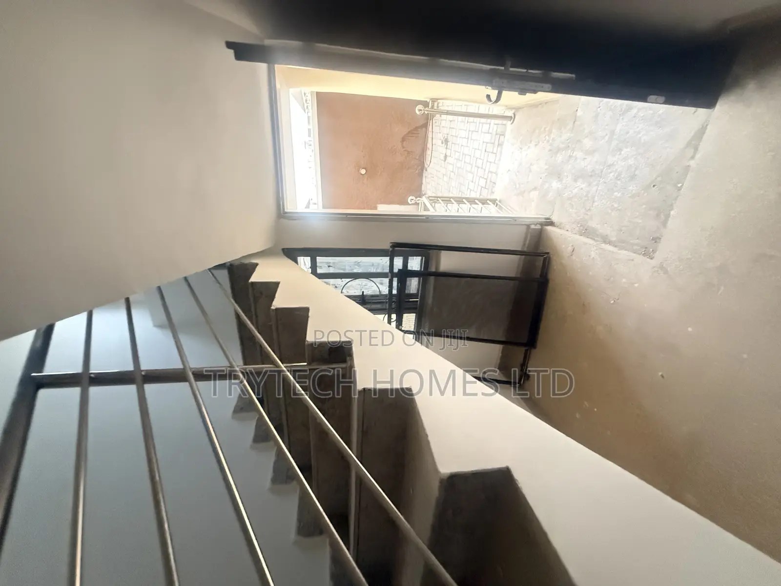 4bdrm Duplex in Lifecamp, Dape for sale