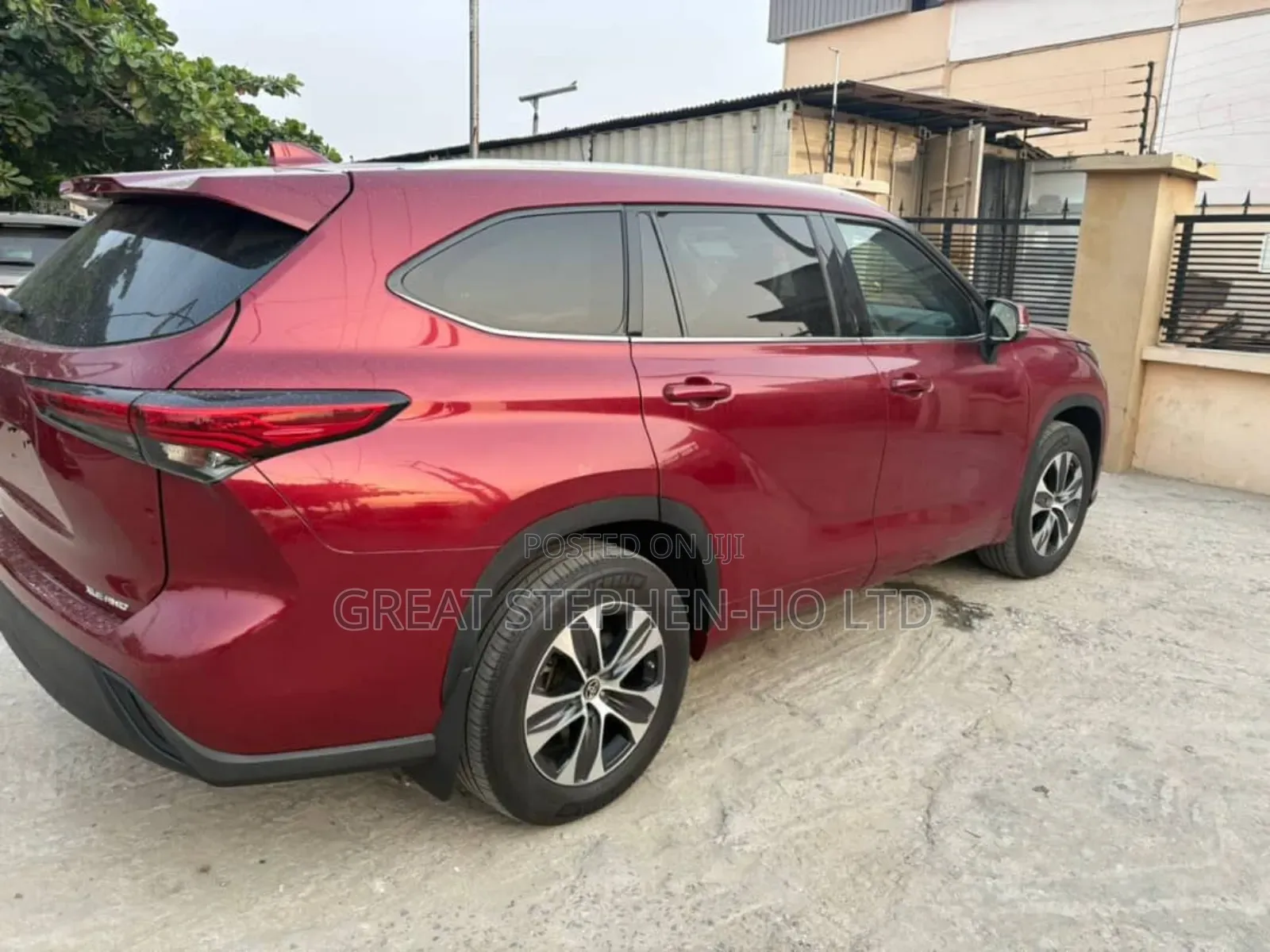 Toyota Highlander XLE 2022 Red