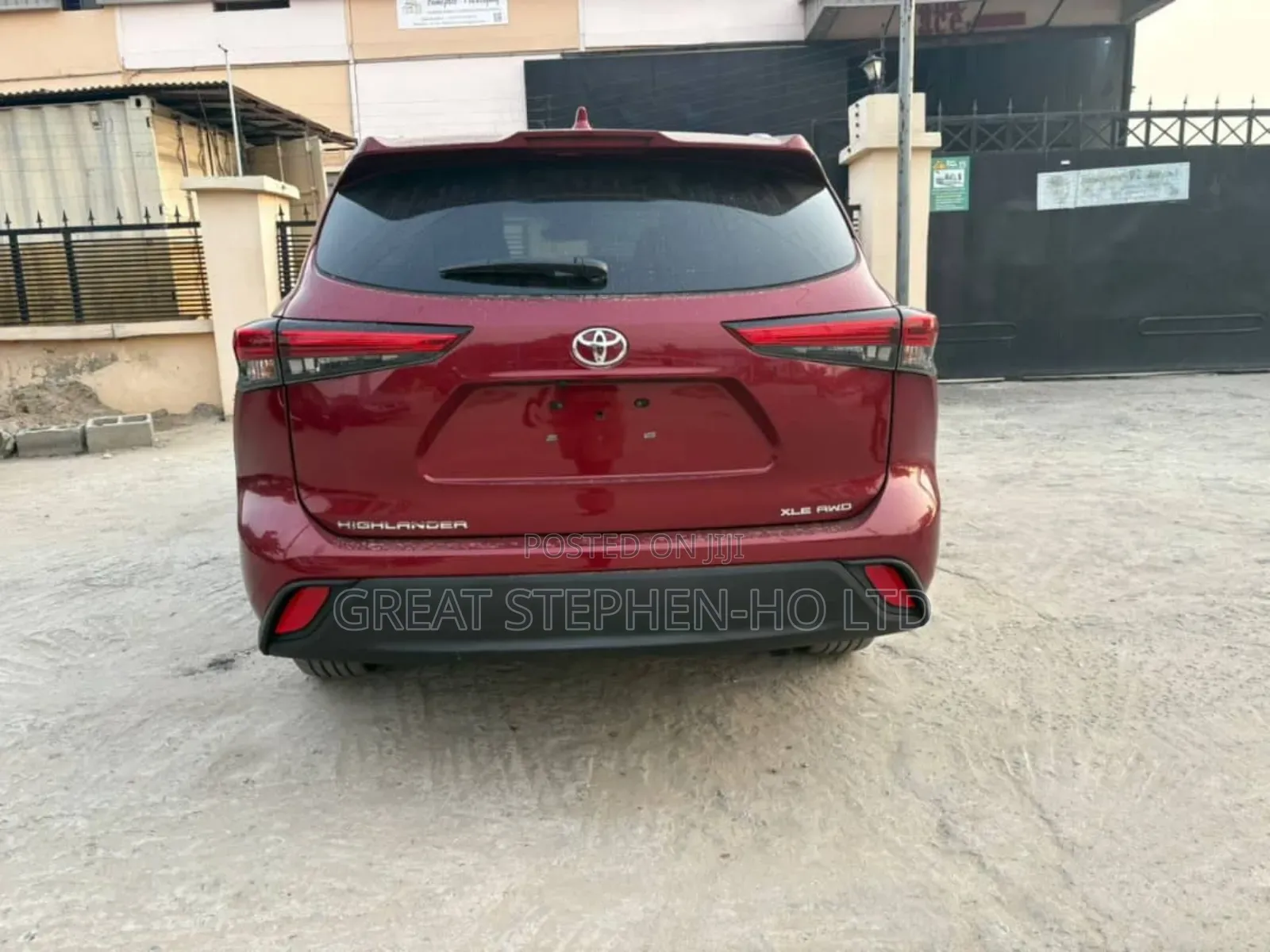 Toyota Highlander XLE 2022 Red