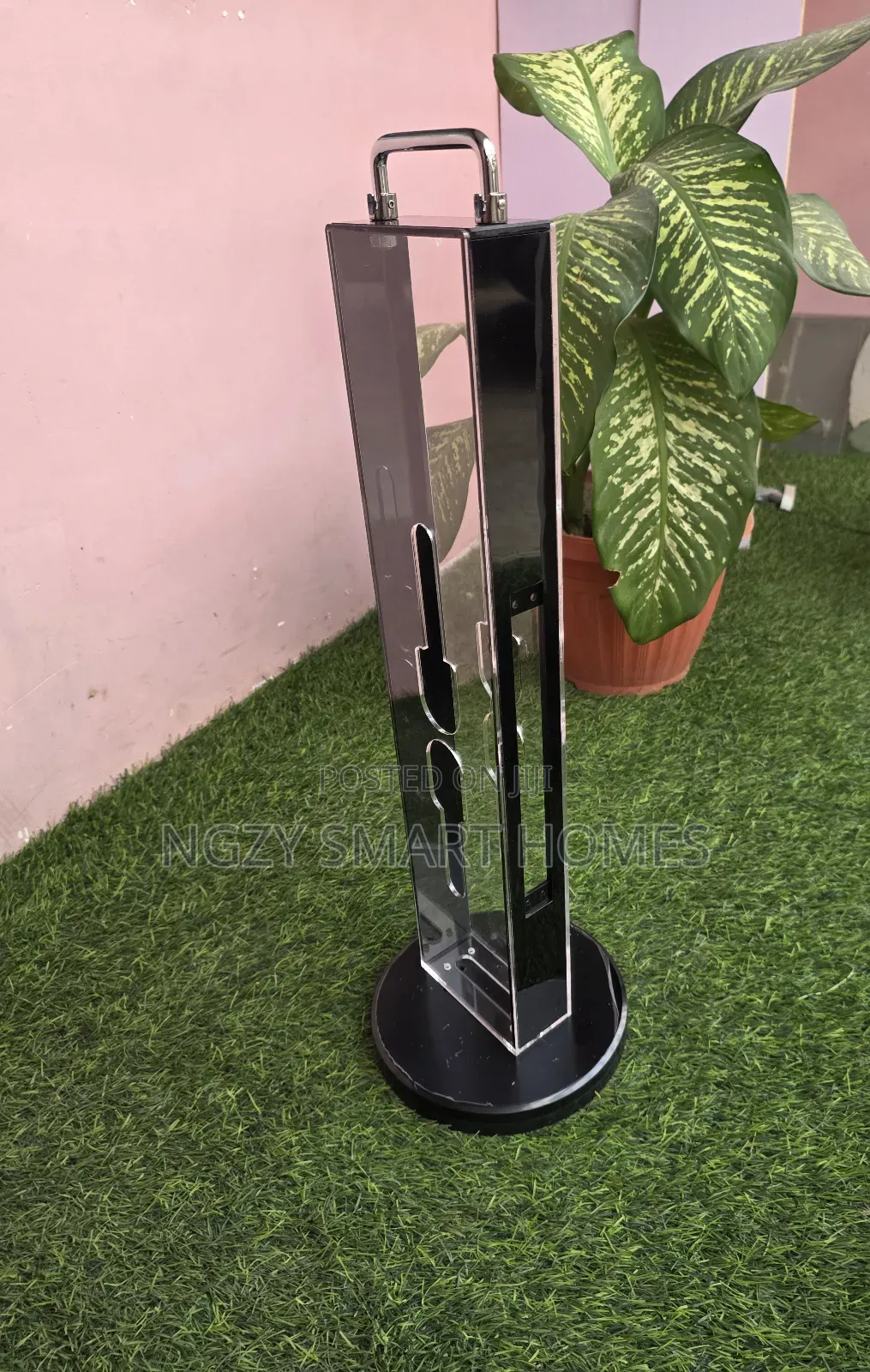Smart Door Locks Display Stand
